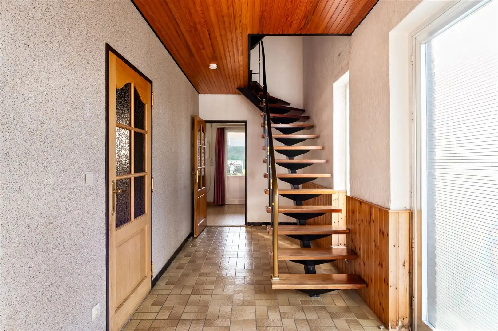 Ruime bel-etagewoning op ca. 350m2 met 3 slaapkamers foto 11