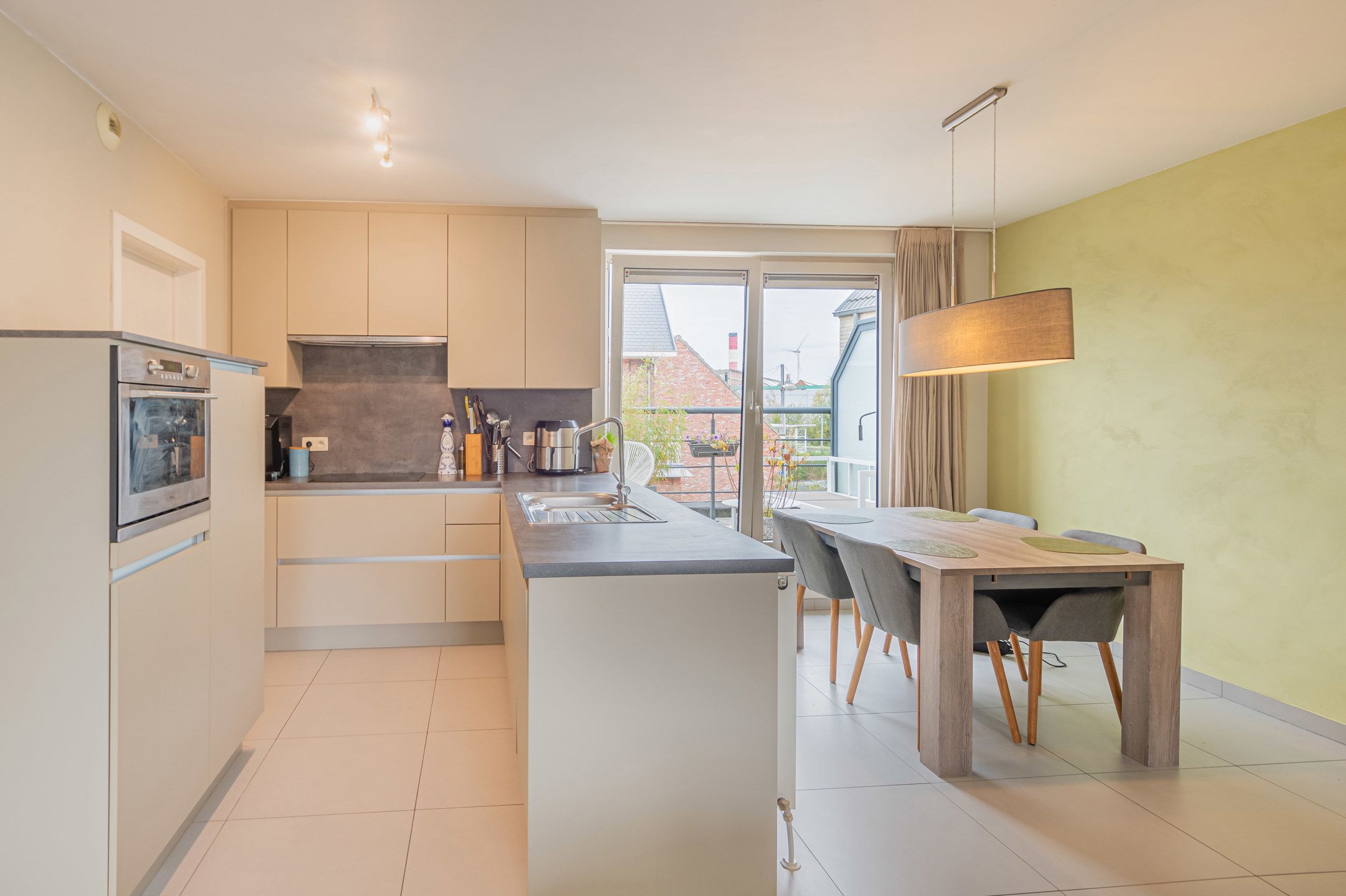 Ruim duplex appartement op centrale locatie  foto 3