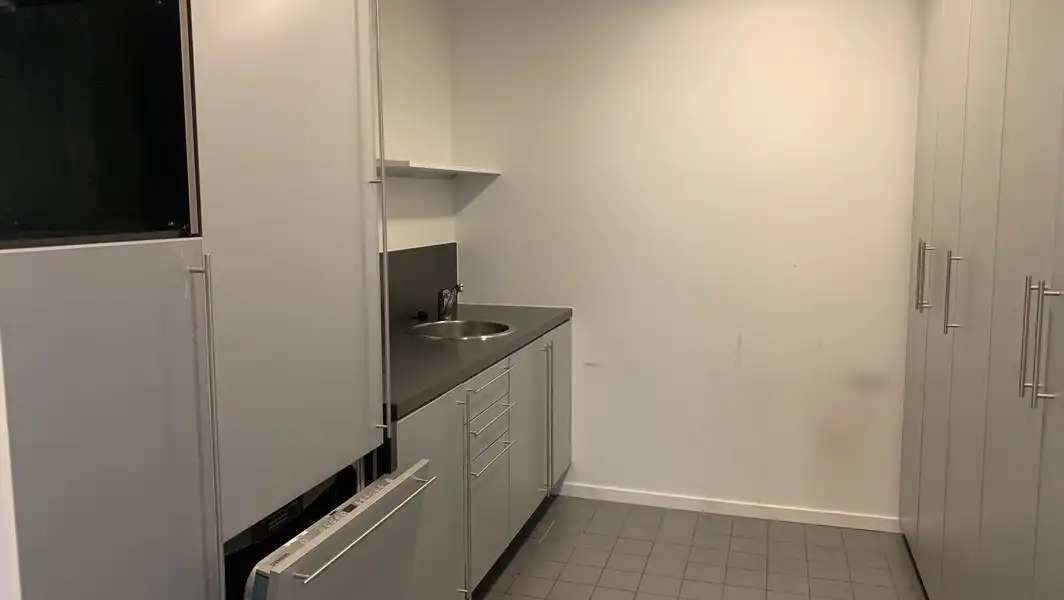 Recent ingerichte kantoorruimte te huur in Berchem foto 11