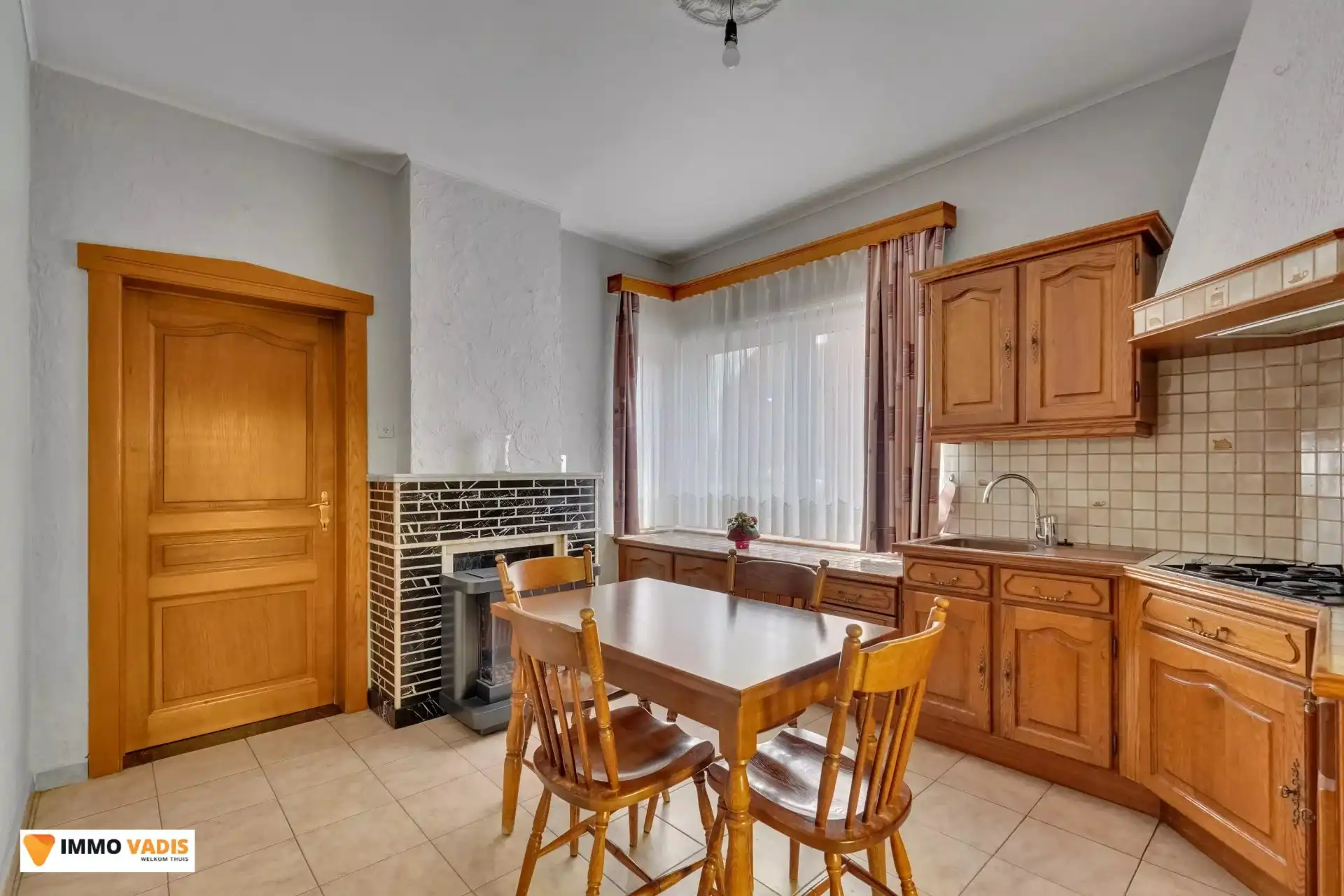 Charmante woning met 2 slaapkamers, garage én magazijn foto 4