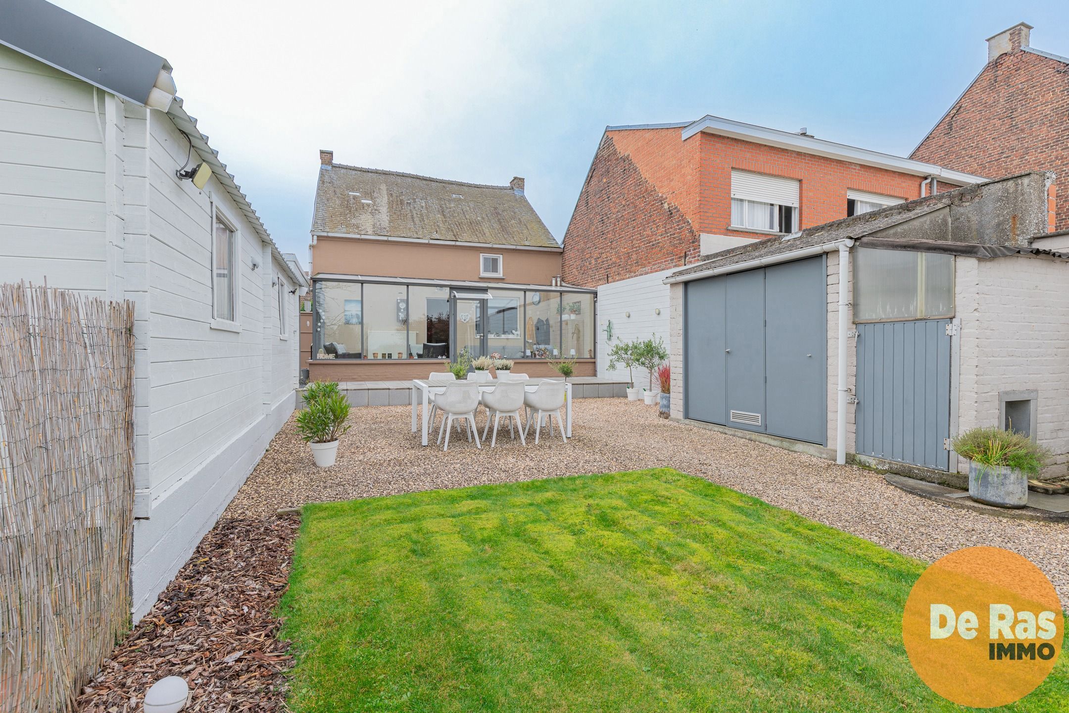 LEDE-Instapklare woning met 3 kamers nabij centrum van Lede  foto 24