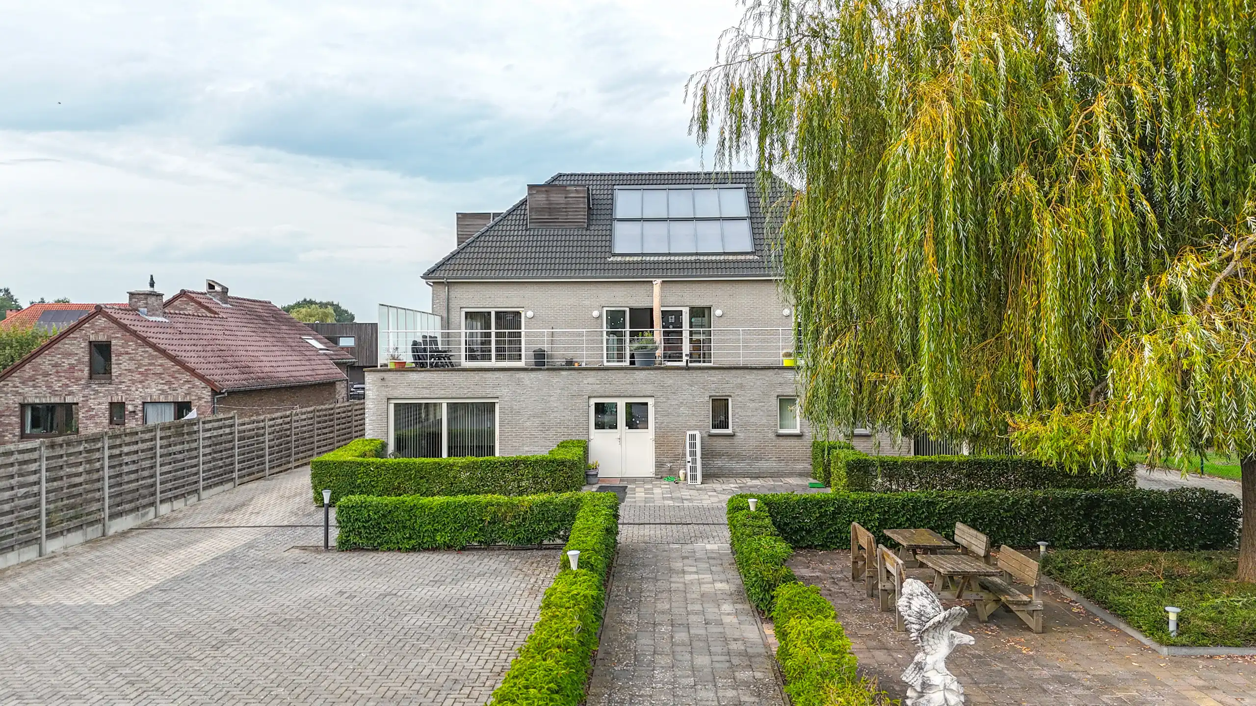 Veelzijdig investeringspand met 10 kamers, lift en kelder! foto 100