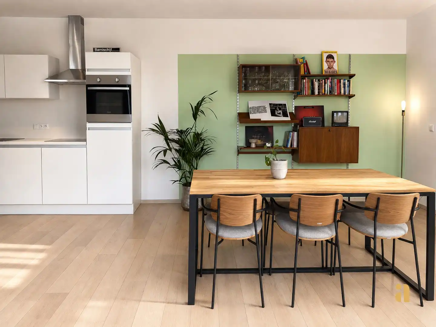 Elke kamer heeft het perfecte uitzicht in dit appartement! foto 9
