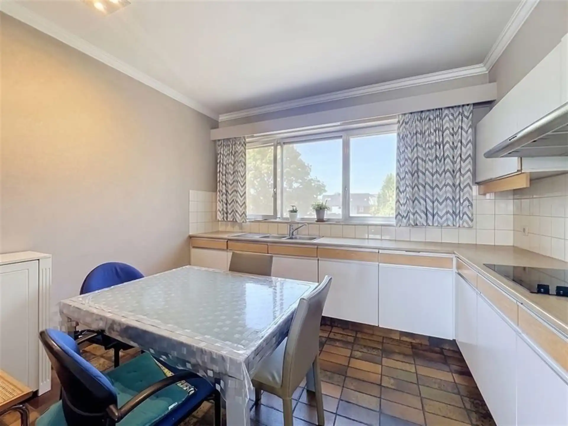 Instapklare woning op toplocatie in Belsele! foto 11