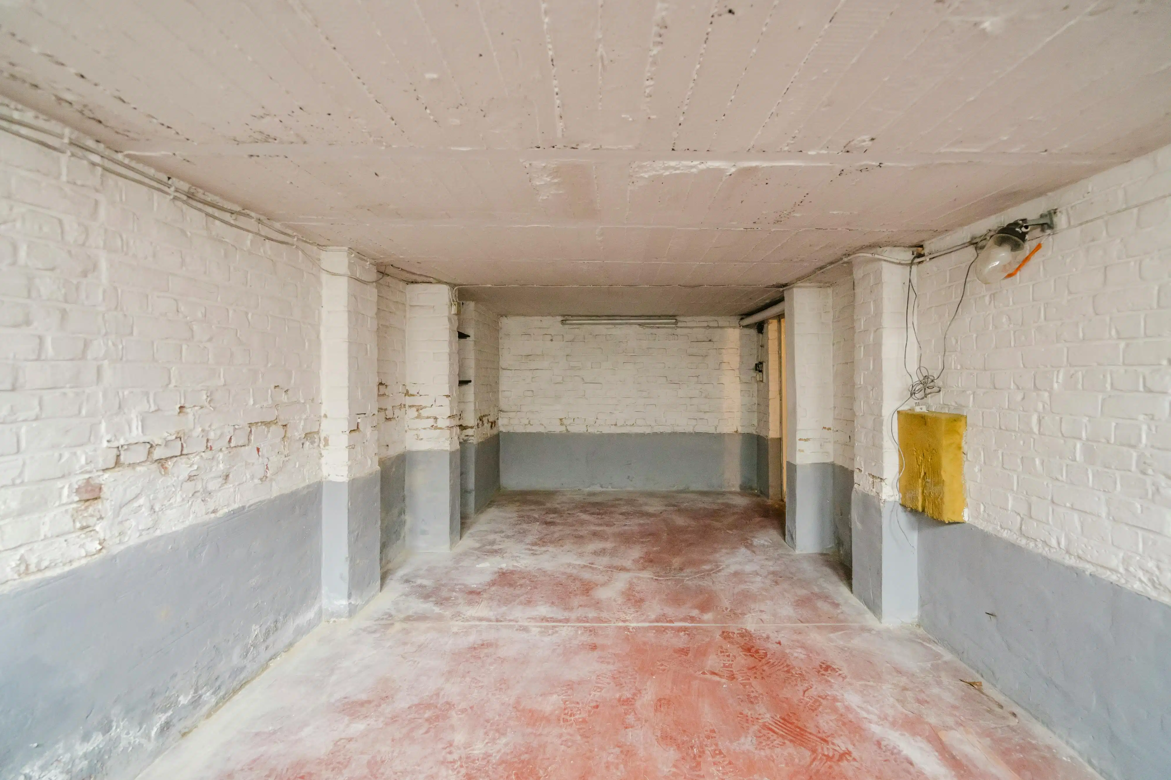 Bel-etage met inpandige garage op toplocatie in Kortrijk foto 16