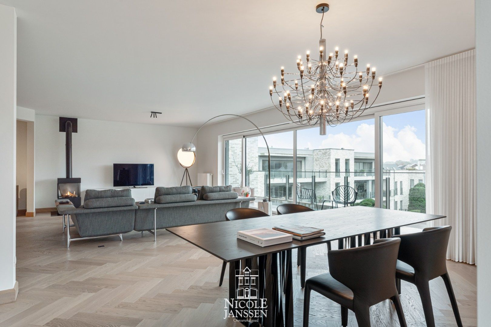 Exclusief penthouse met drie terrassen en vier garageboxen in de prachtige Residentie ILEX foto 12
