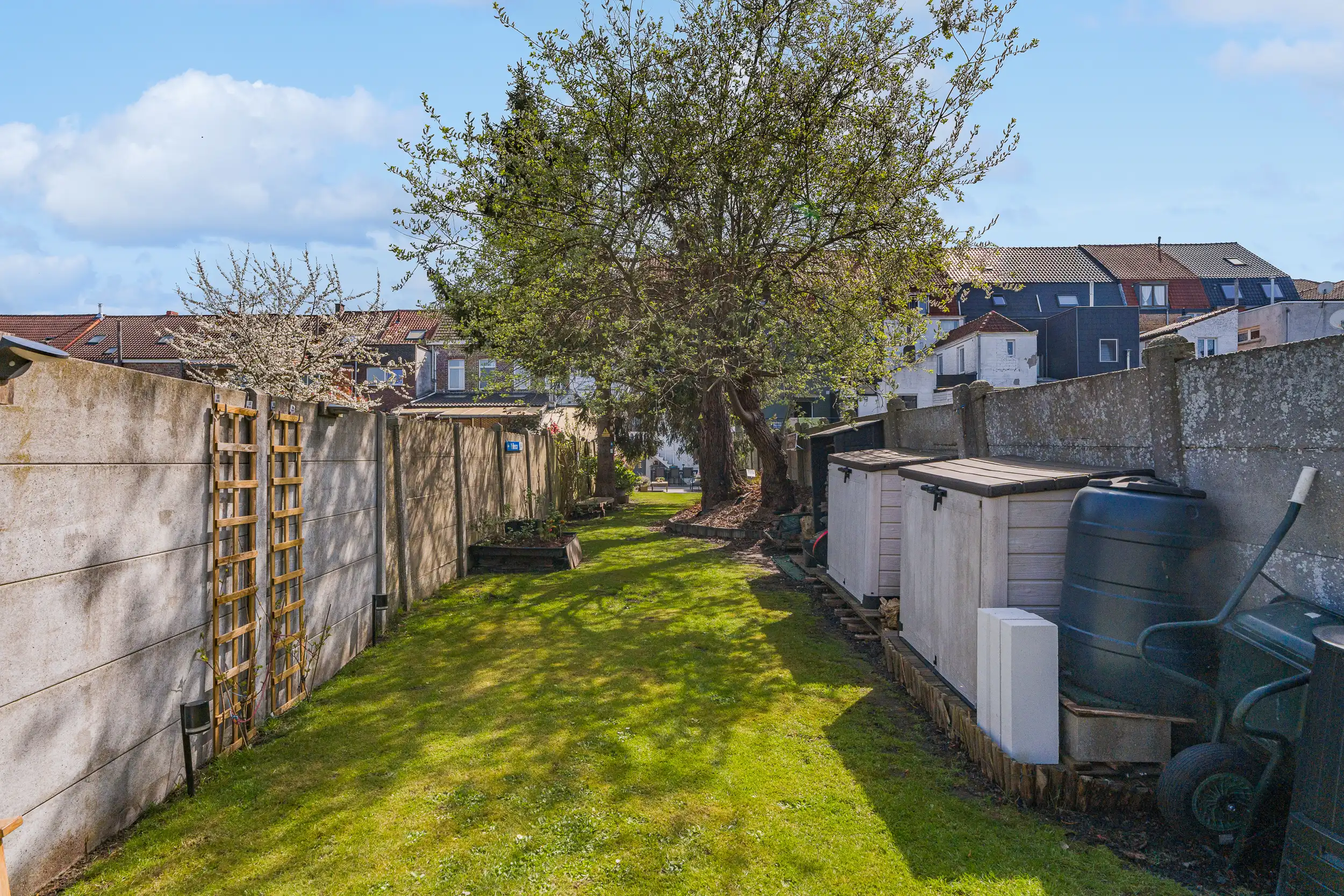 Charmante woning met diepe tuin én achteruitgang in centrum foto 18
