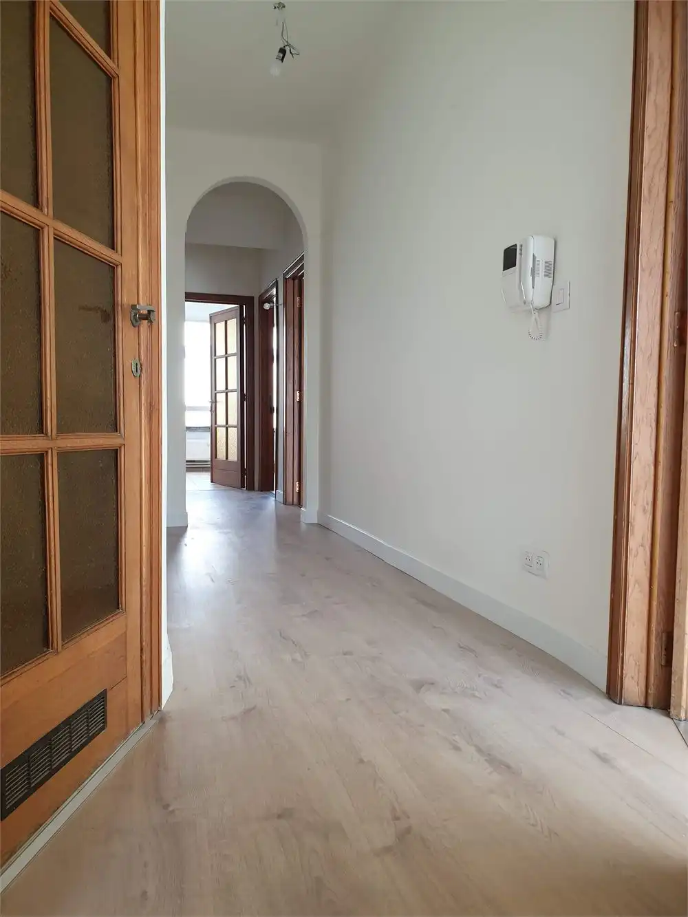 Mooi centraal gelegen appartement met 2 slaapkamers! foto 4