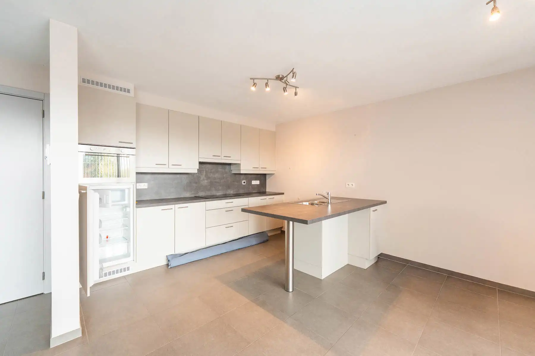 Gelijkvloers appartement in centrum Betekom foto 9