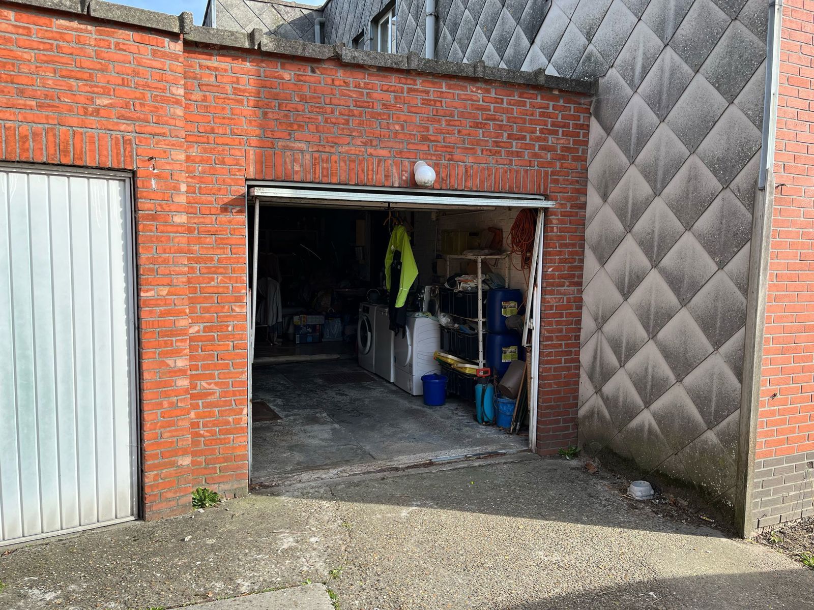 Te renoveren woning met o.a. 2 slaapkamers foto 6