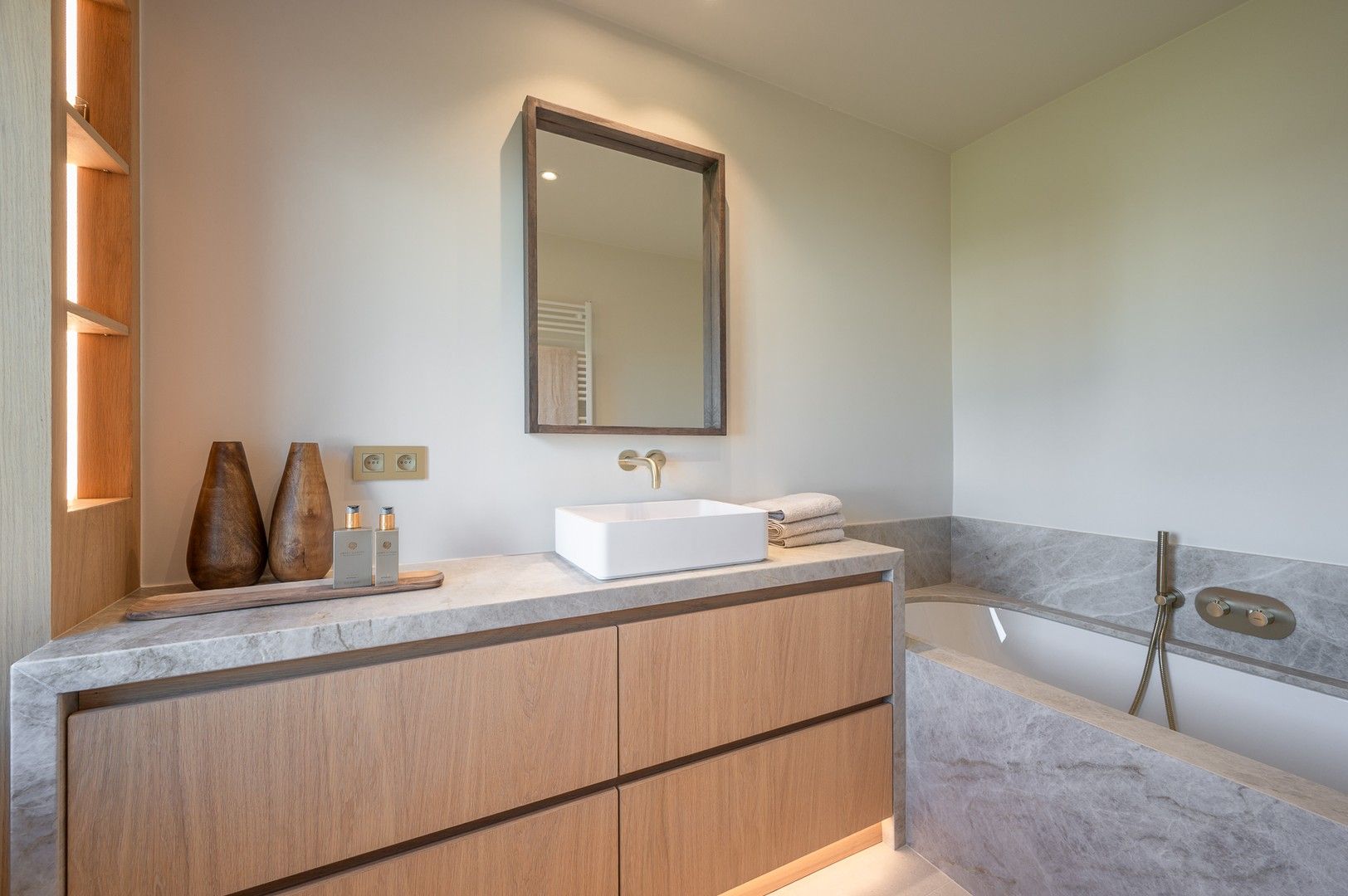 Subliem gerenoveerd hoekappartement met een schitterend zicht op de villa's van het Zoute. foto 32