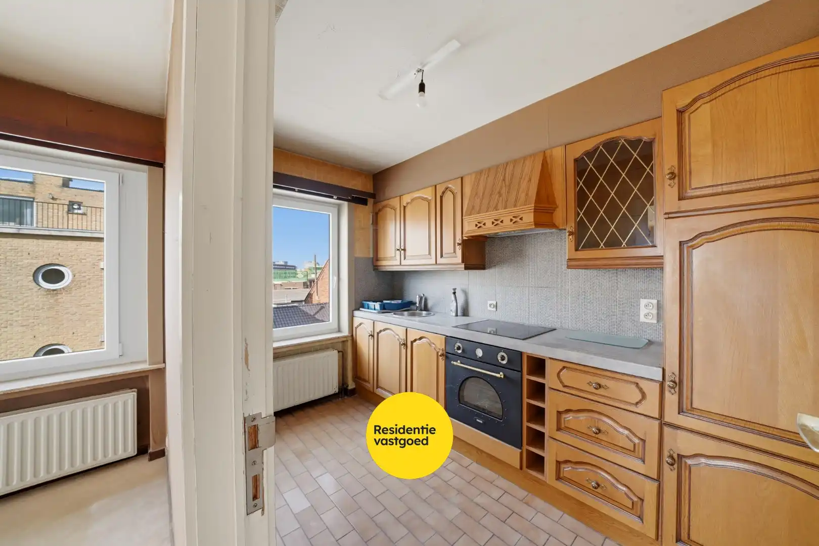 Op te frissen appartement met zicht op het Sint-Catharinaplein in Oostende foto 5