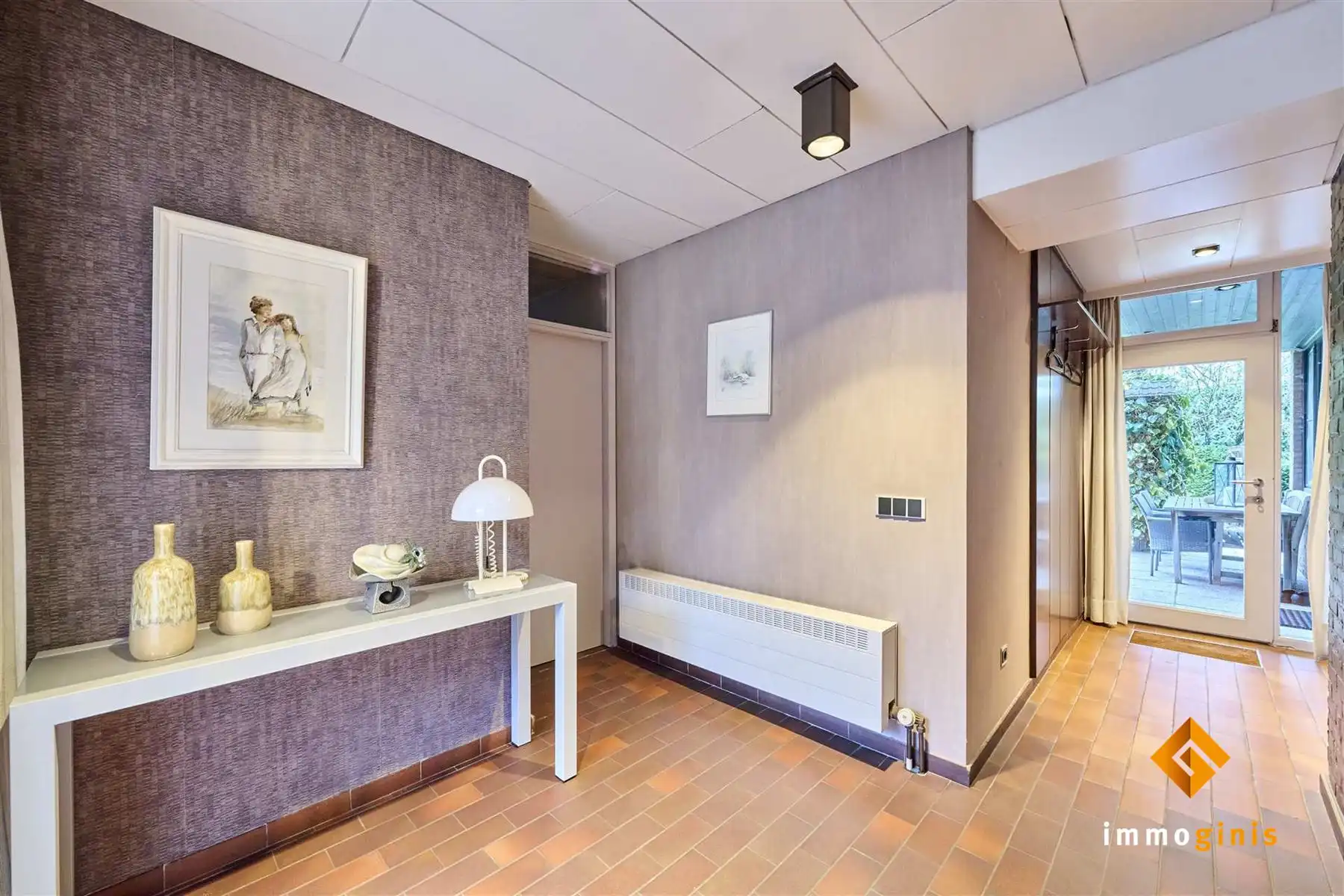 Zéér ruime woning op een mooi perceel van 17a82ca met 5 slaapkamers en uitbreidingsmogelijkheden op de eerste verdieping! foto 5