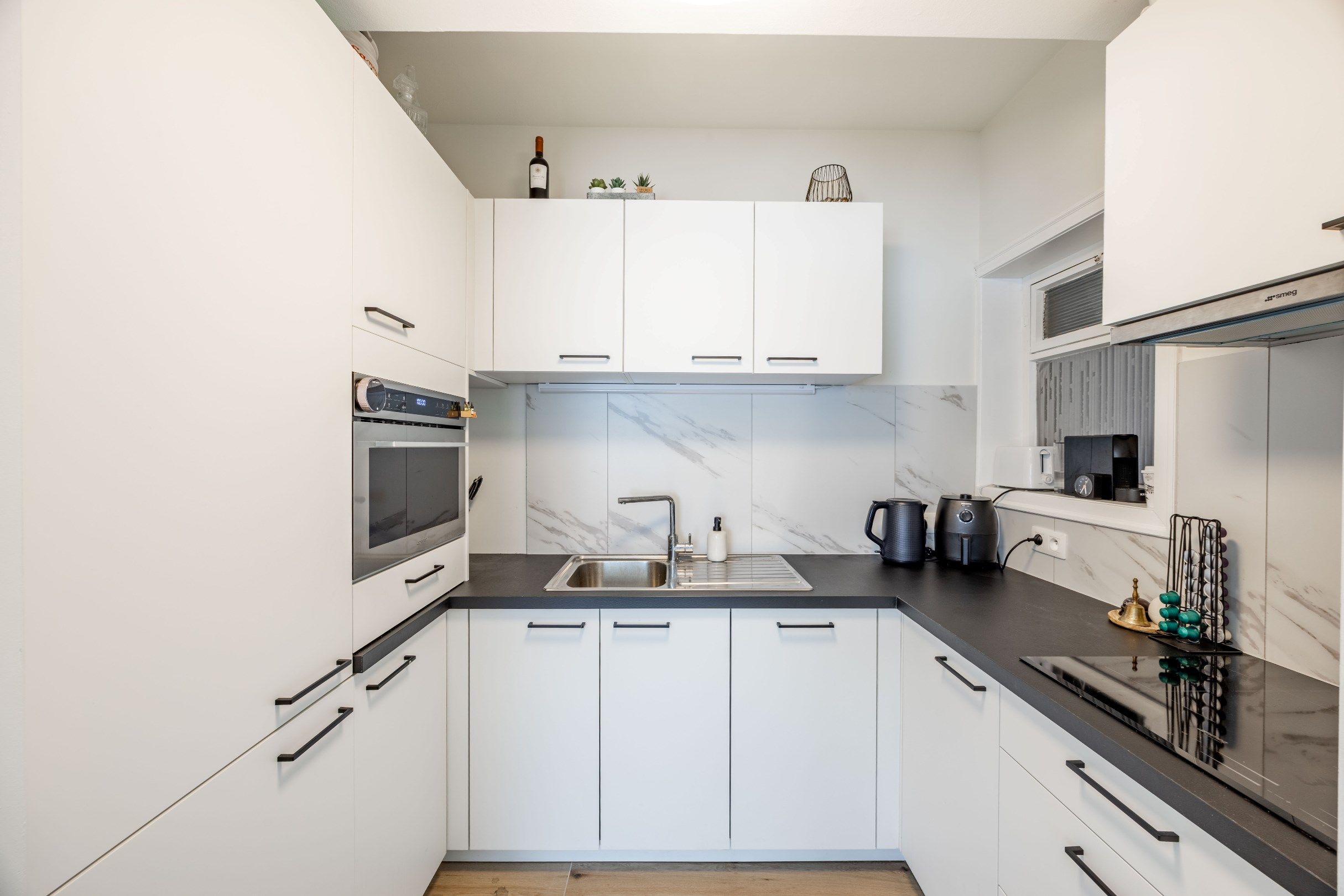 CENTRAAL GELEGEN OPGEFRIST APPARTEMENT  foto 4