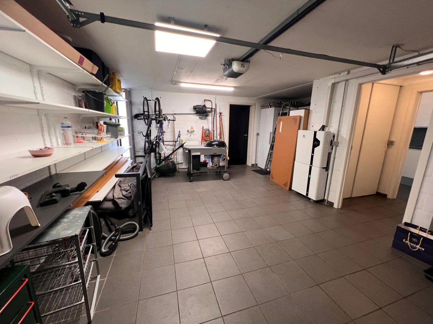 Volledig gemeubelde woning met all-in-service - ideaal voor expats foto 28