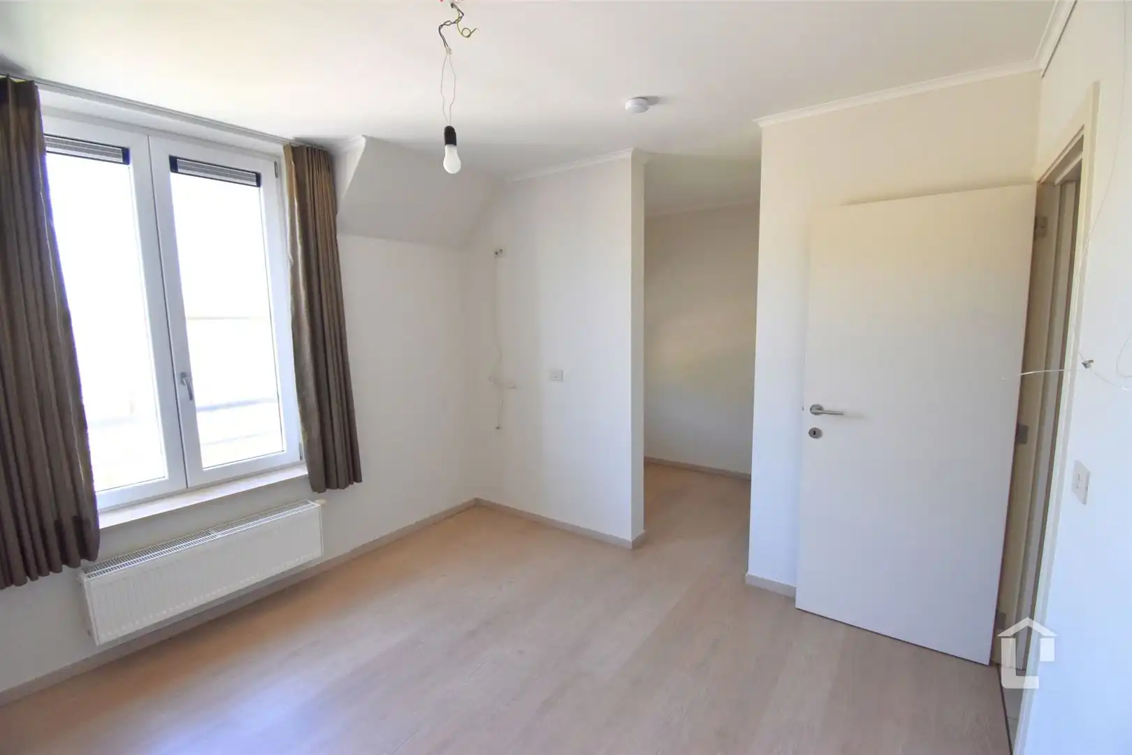 Recent 2 slaapkamer appartement in centrum Nazareth foto 8