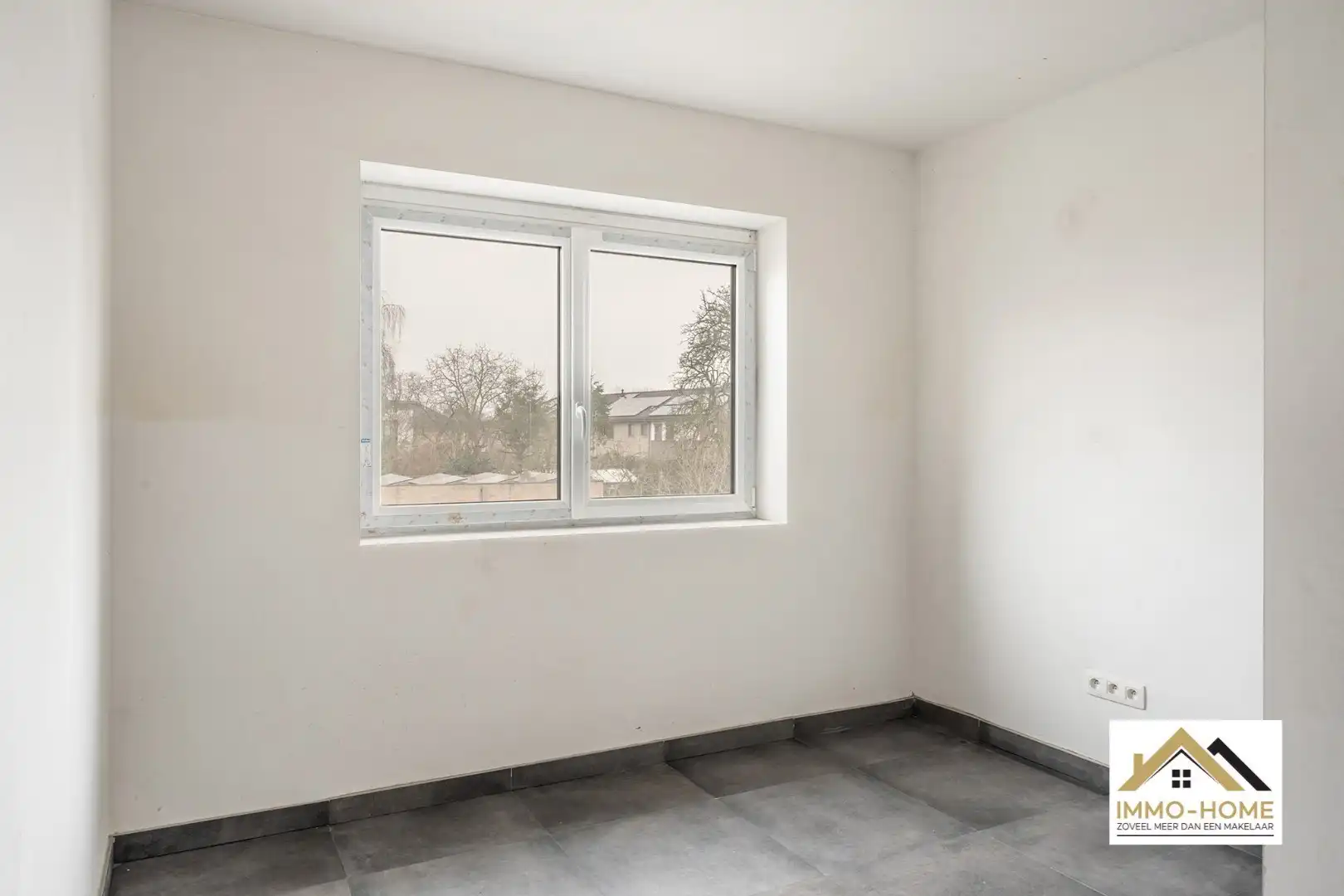 Nog drie af te werken woonunits en vier garages!  foto 12