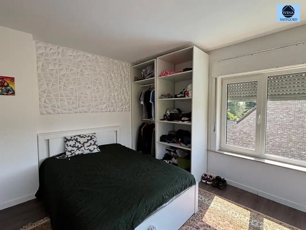 VERNIEUWDE WONING MET 4 SLAAPKAMERS EN TUIN foto 13