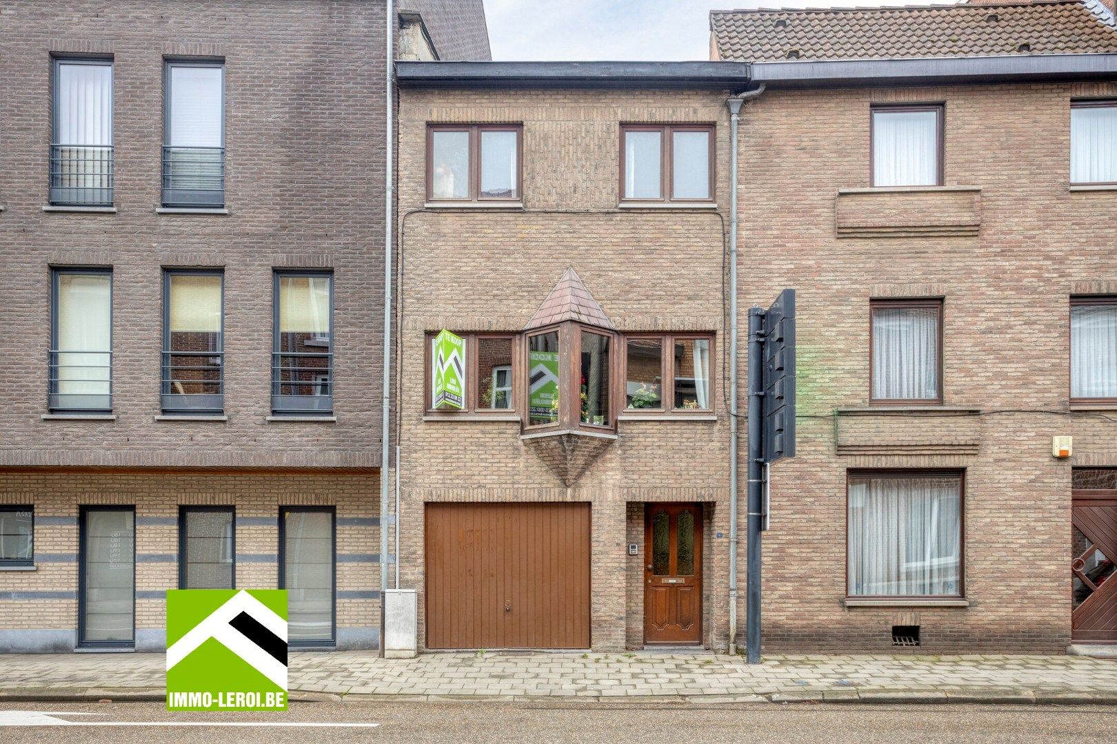 Gezellige woning met garage, centrum Tongeren foto {{pictureIndex}}