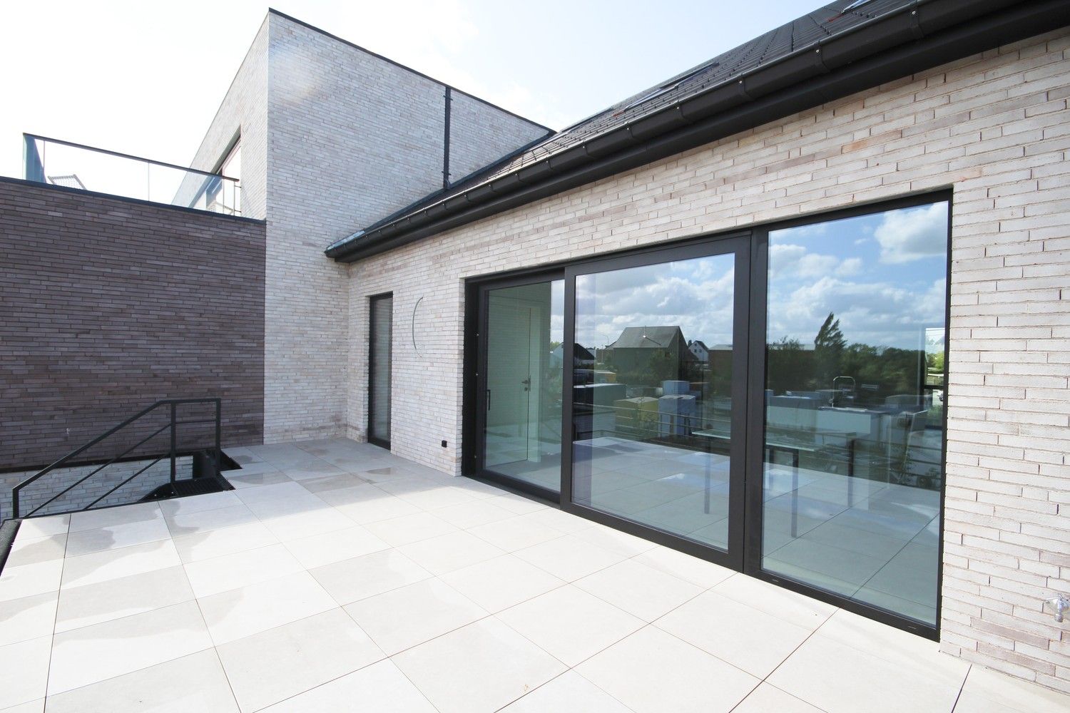 Instapklare nieuwbouw duplex te huur in Sint-Truiden! foto 14