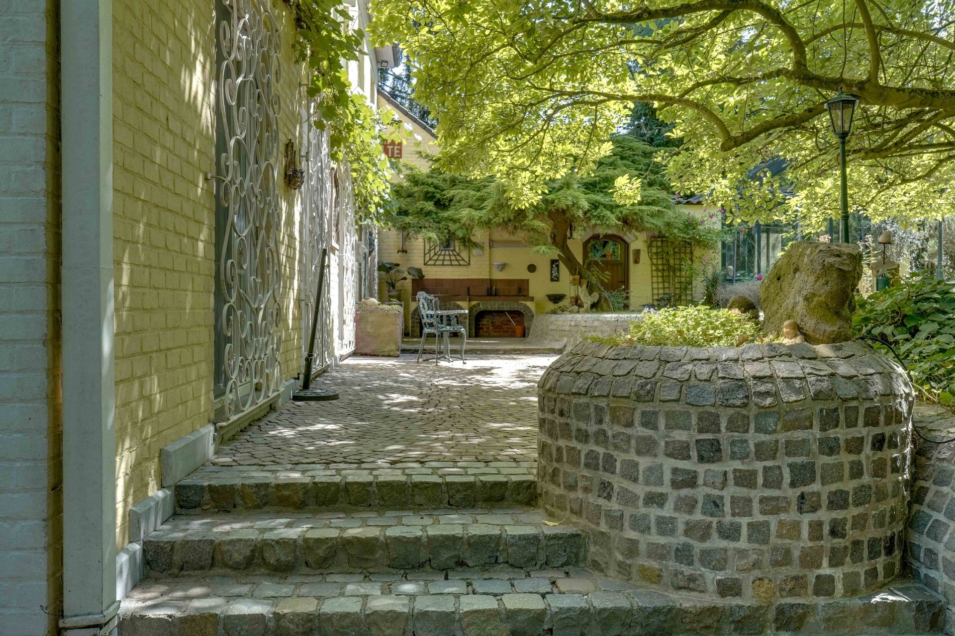 EXCLUSIEVE VILLA IN DOODLOPENDE STRAAT foto 57