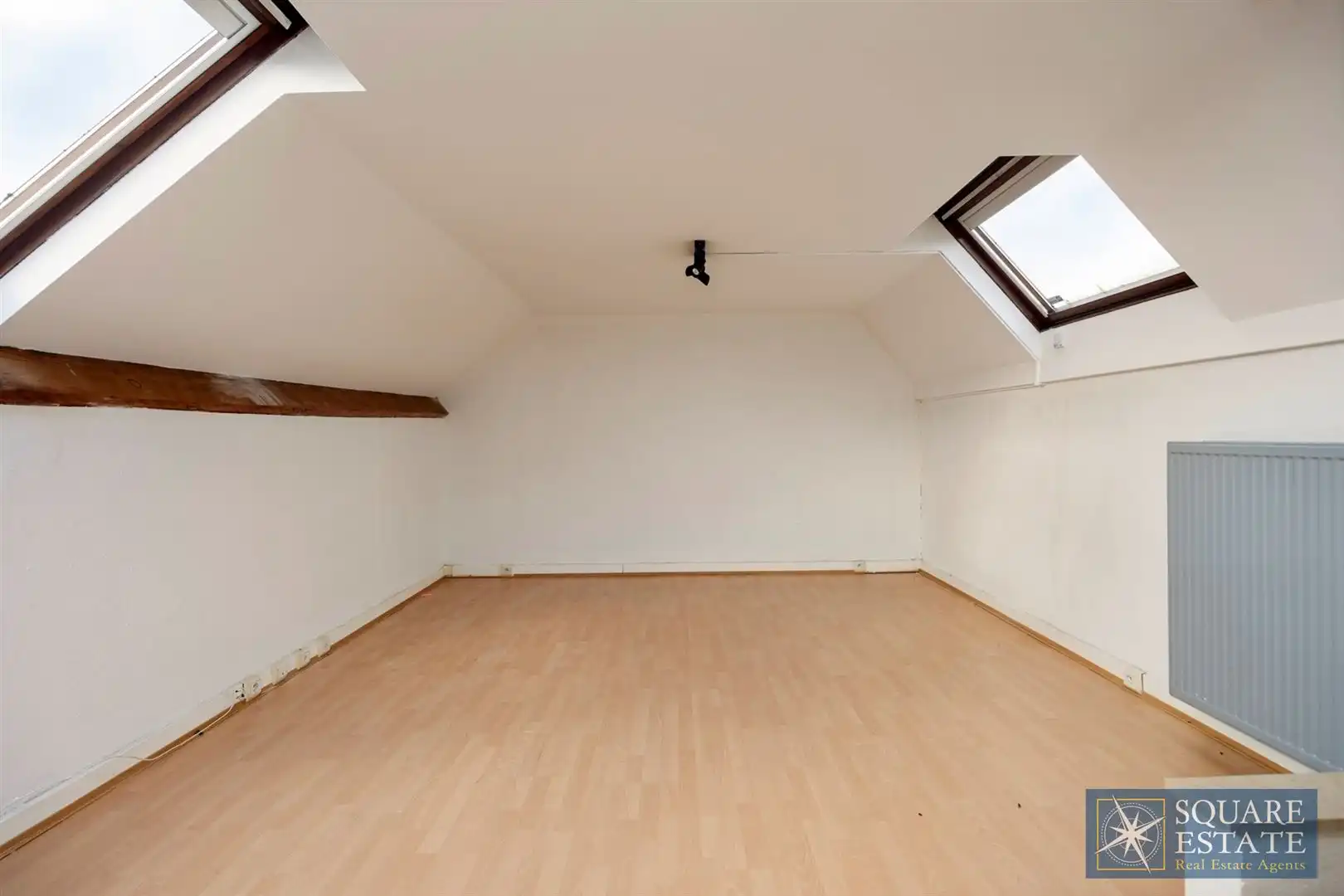 Kantoorgebouw foto 12