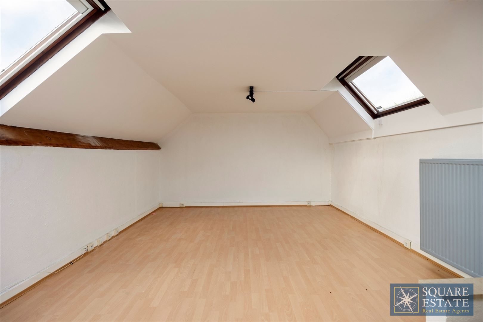 Kantoorgebouw foto 12