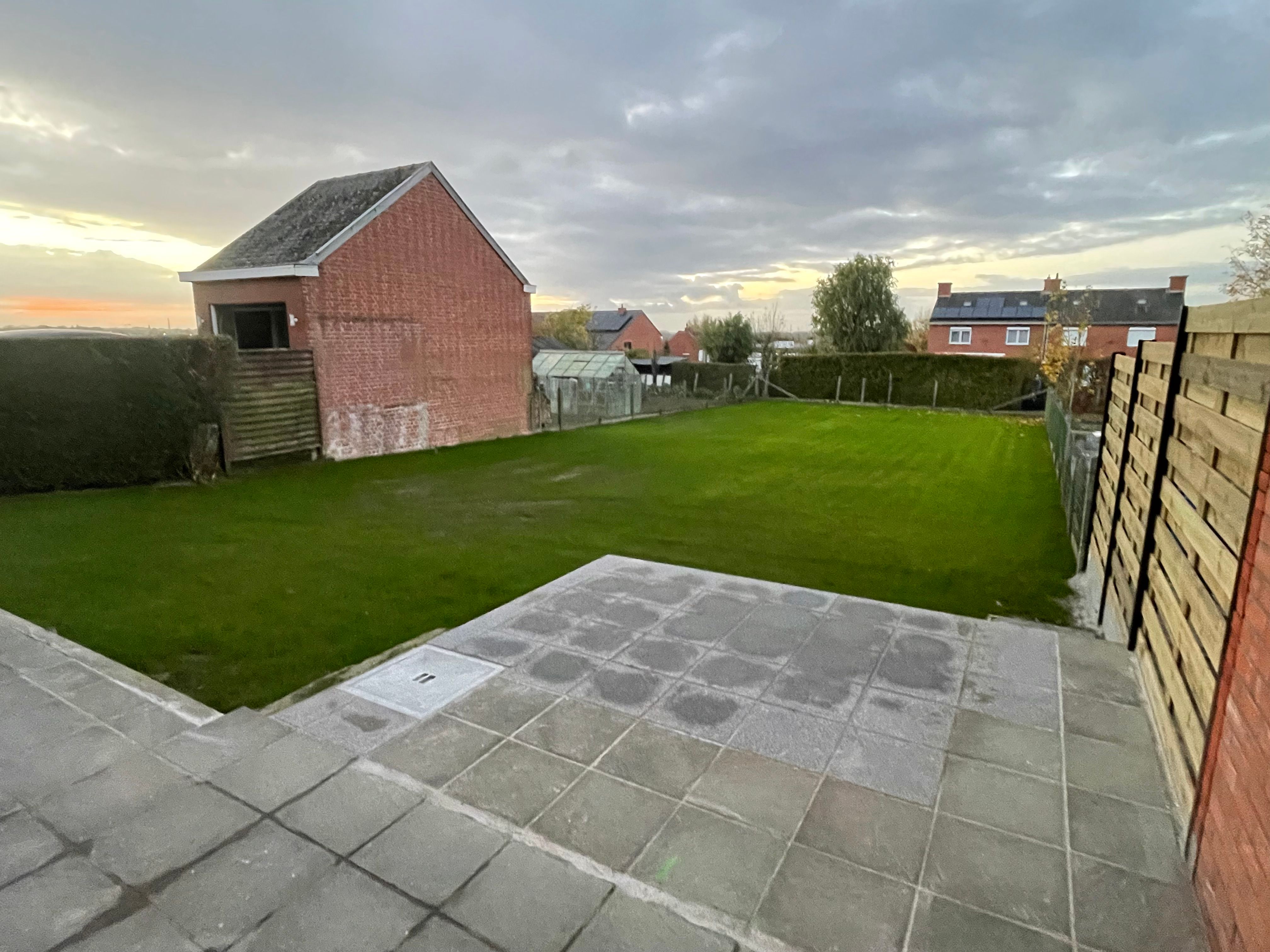 Vernieuwde woning te huur Deerlijk met grote tuin foto 13