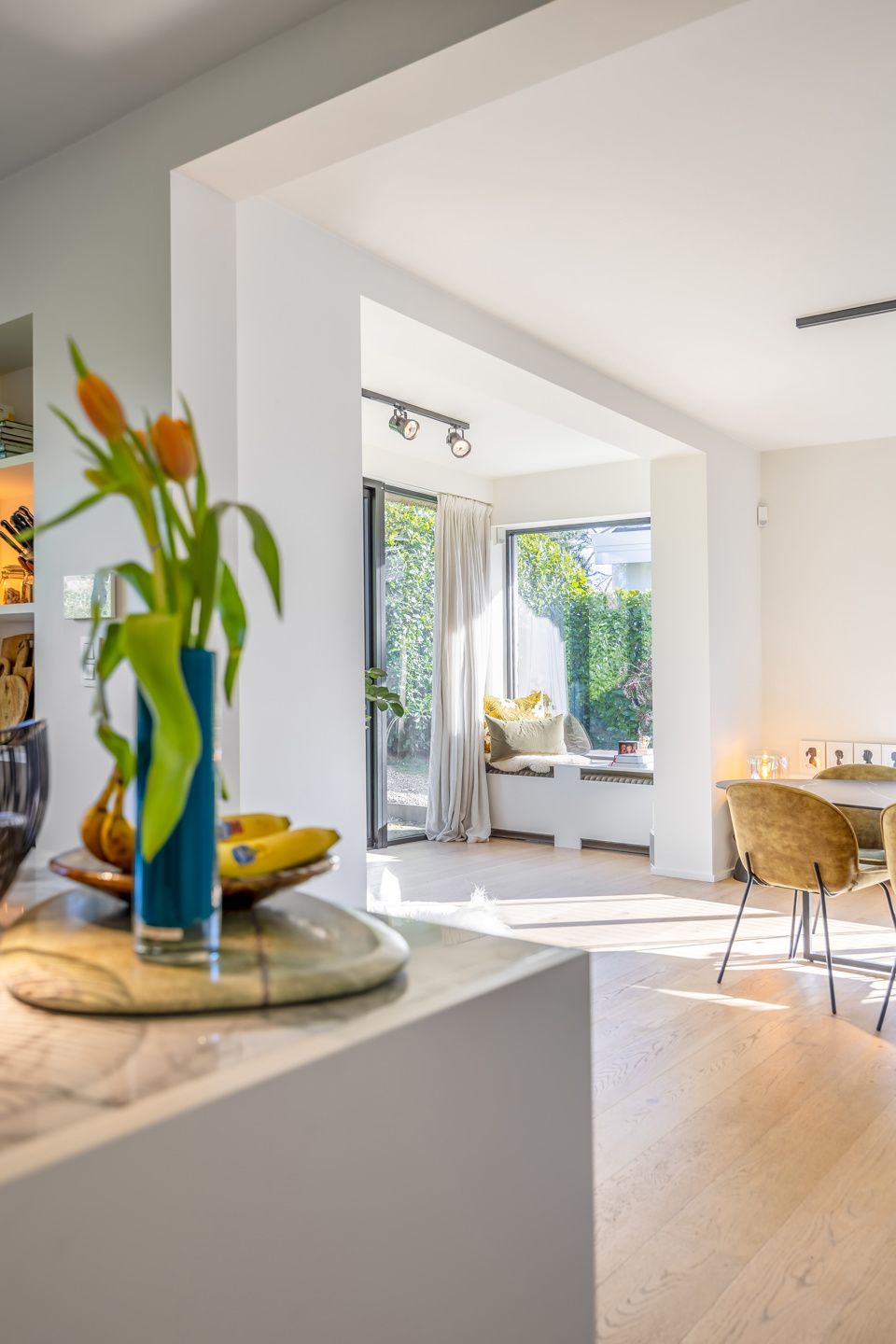 Recent gerenoveerde rietgedekte villa vooraan Schilde dorp! foto 24