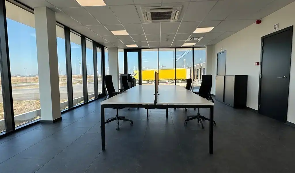 Nieuwbouw logistiek magazijn te huur aan Kluizendok in Haven van Gent foto 10