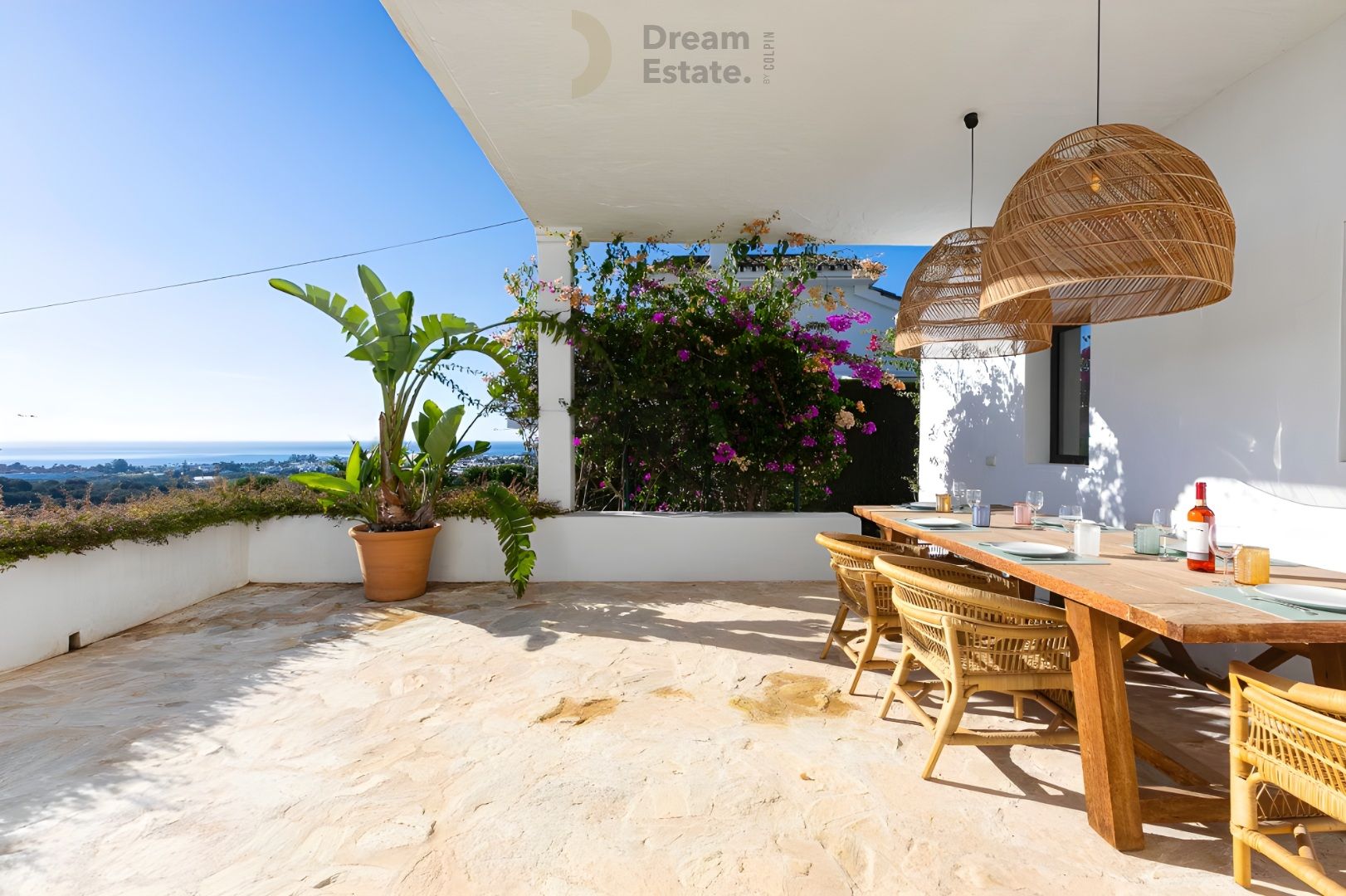 Gerenoveerde Ibiza'stijl' woning met uitzicht op zee te Benahavis. foto 7