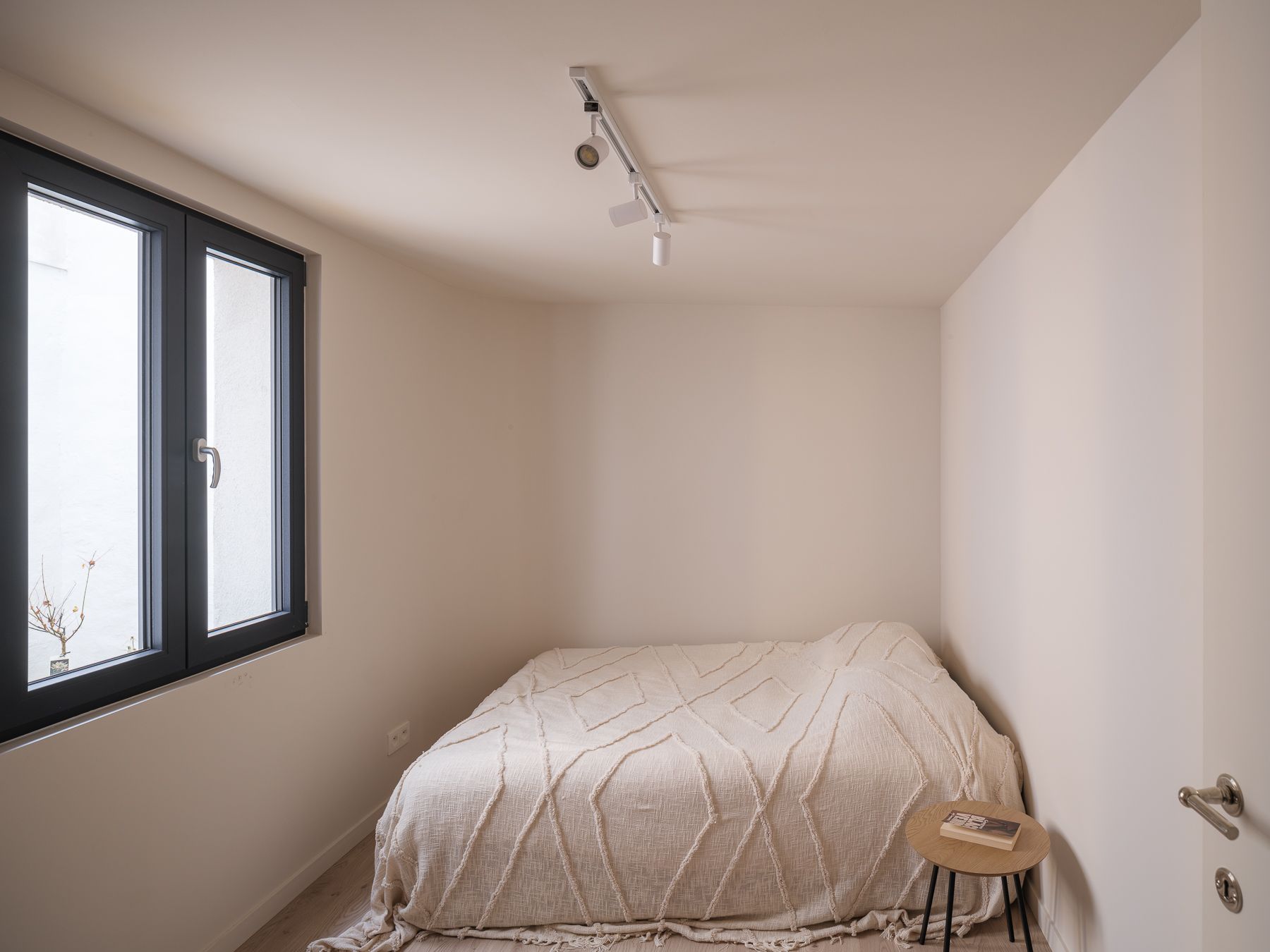 Gerenoveerd energiezuinig tweeslaapkamer appartement met buitenruimte foto 8