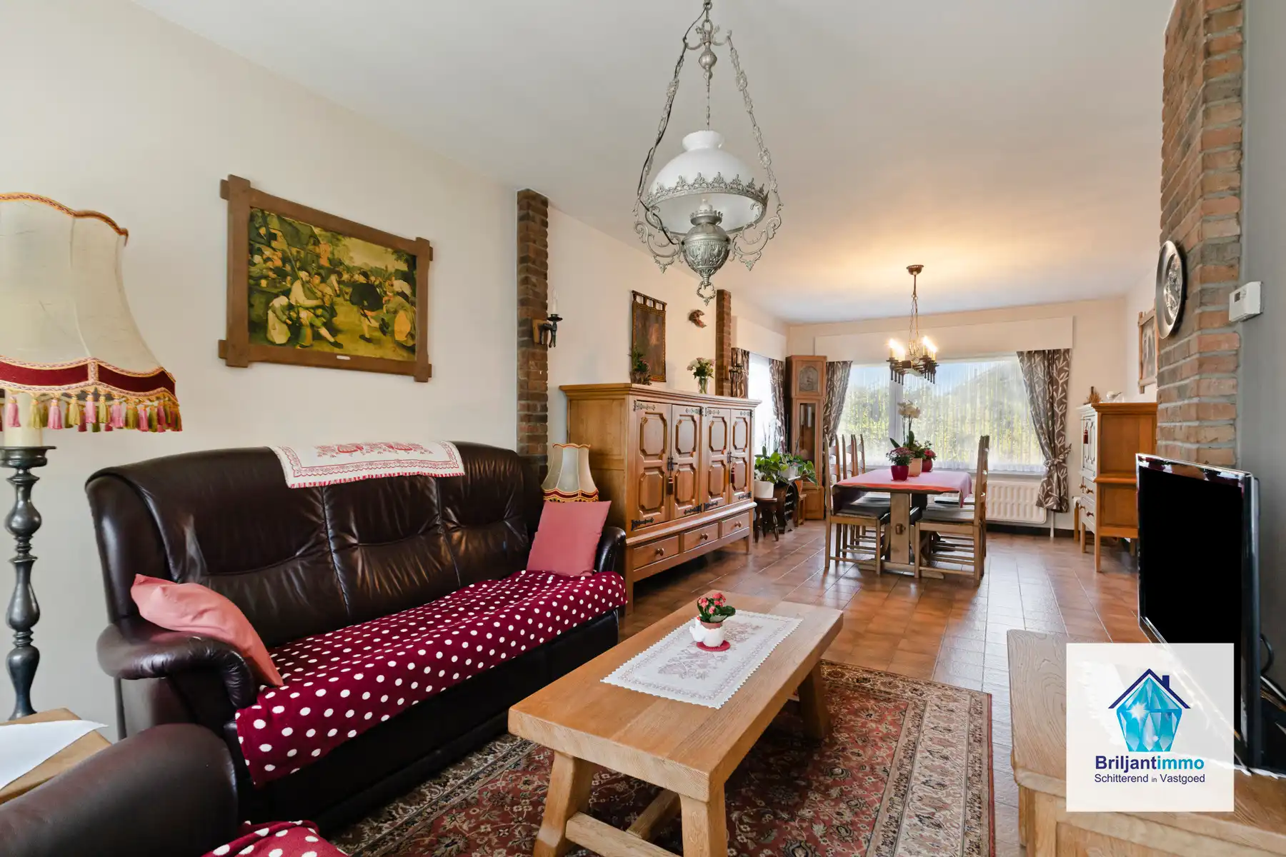 Charmante woning met mooie tuin, 3 slaapkamers en garage foto 7