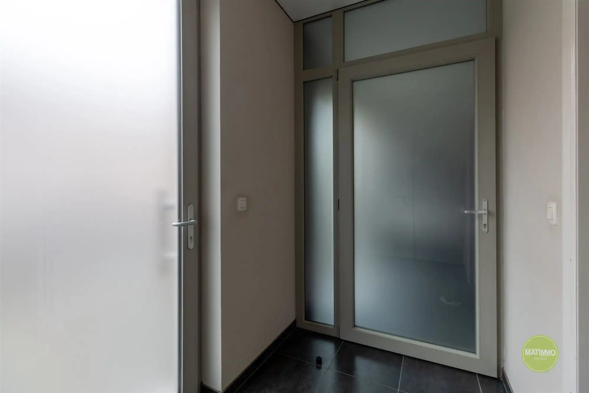 Ruim gerenoveerd duplex appartement met 3 slaapkamers  foto 18