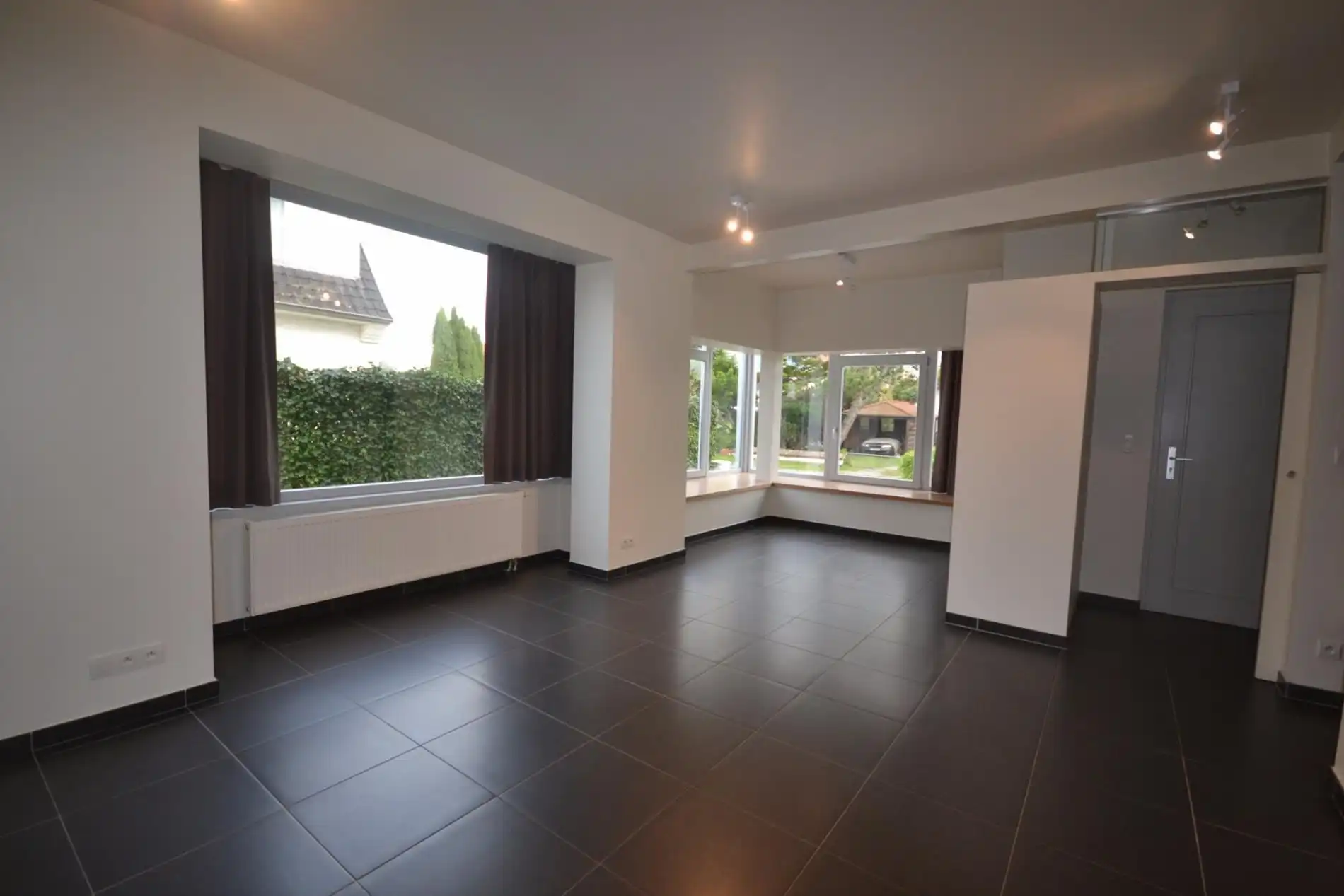 Prachtige moderne hoekwoning met terras, garage en 2 slaapkamers te Koksijde  foto 4