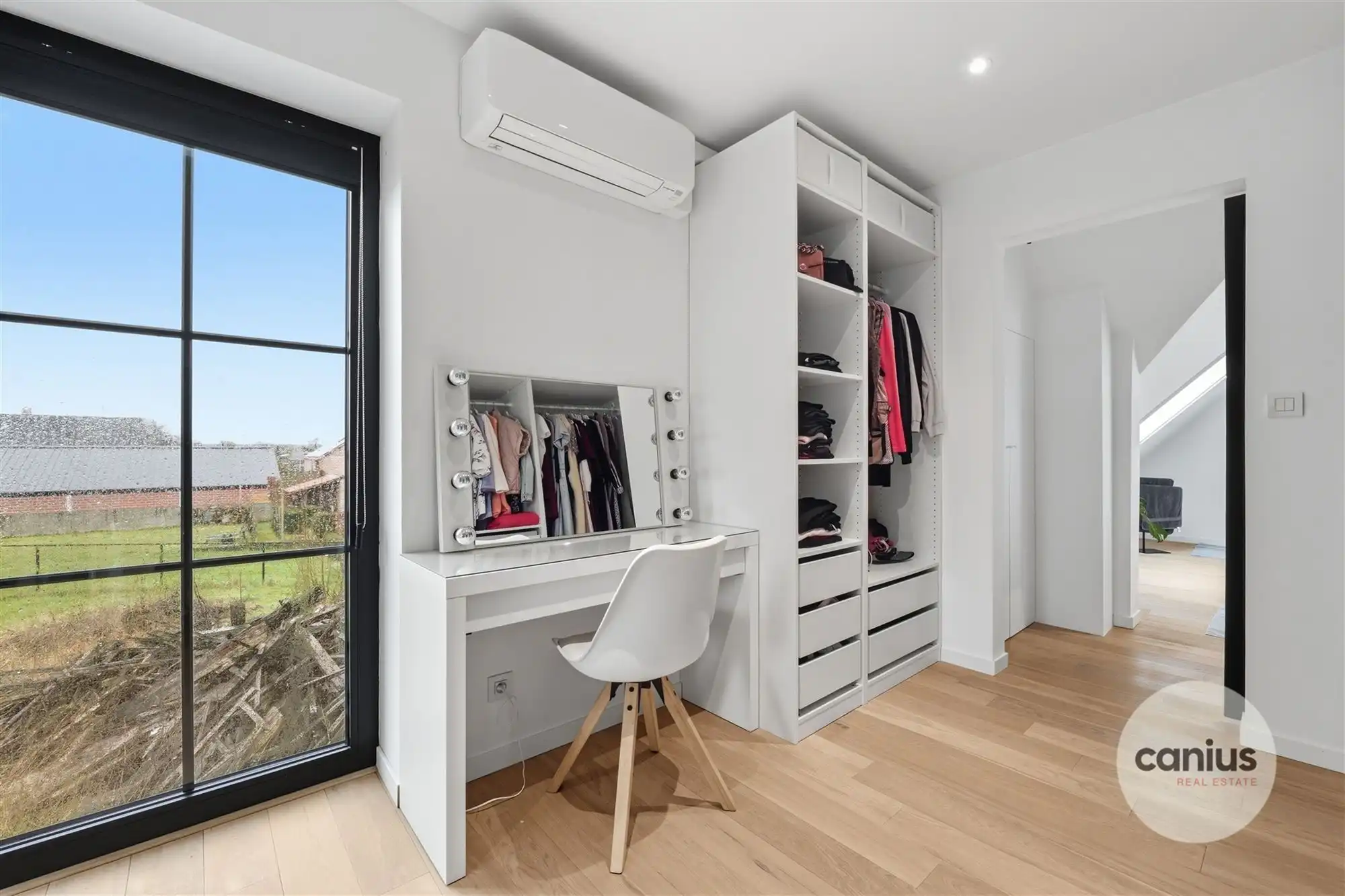 UITZONDERLIJKE WONING MET ZWEMBAD – MOGELIJKHEID ZELFSTANDIG BEROEP foto 20