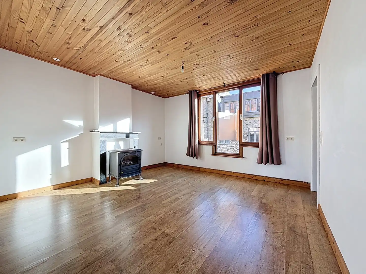 Handelspand met woonst en veel potentieel op toplocatie in Nieuwpoort-Stad foto 6