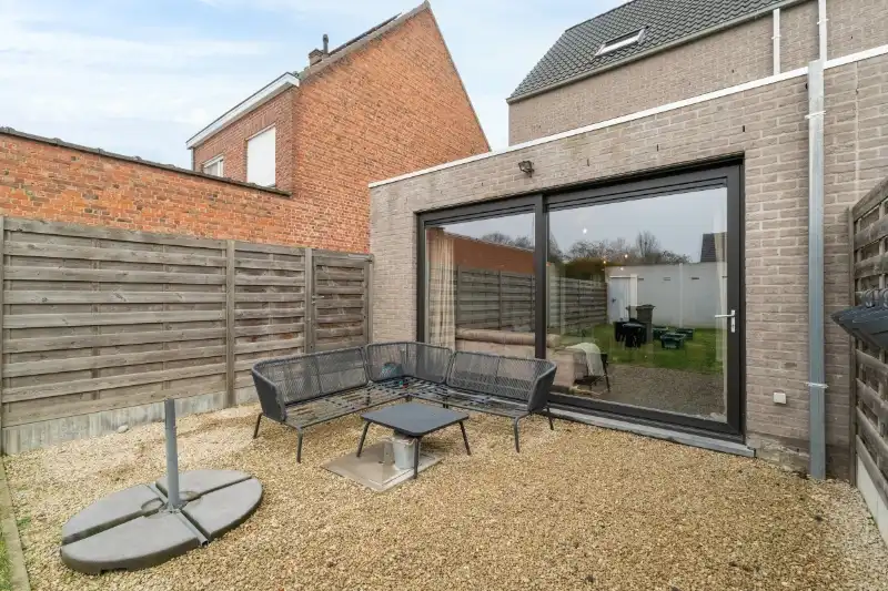 Recente halfopen woning met garage  te Heule foto 12