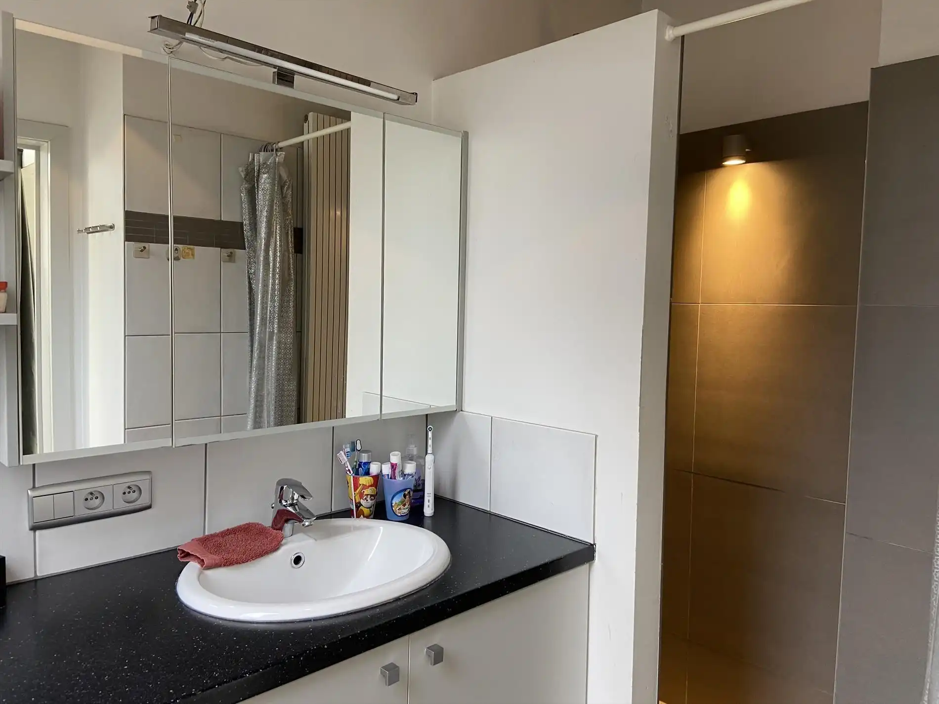 Appartement met 1 slaapkamer en zeer ruim (30m²) terras te St.-Jozef-Olen ! foto 2