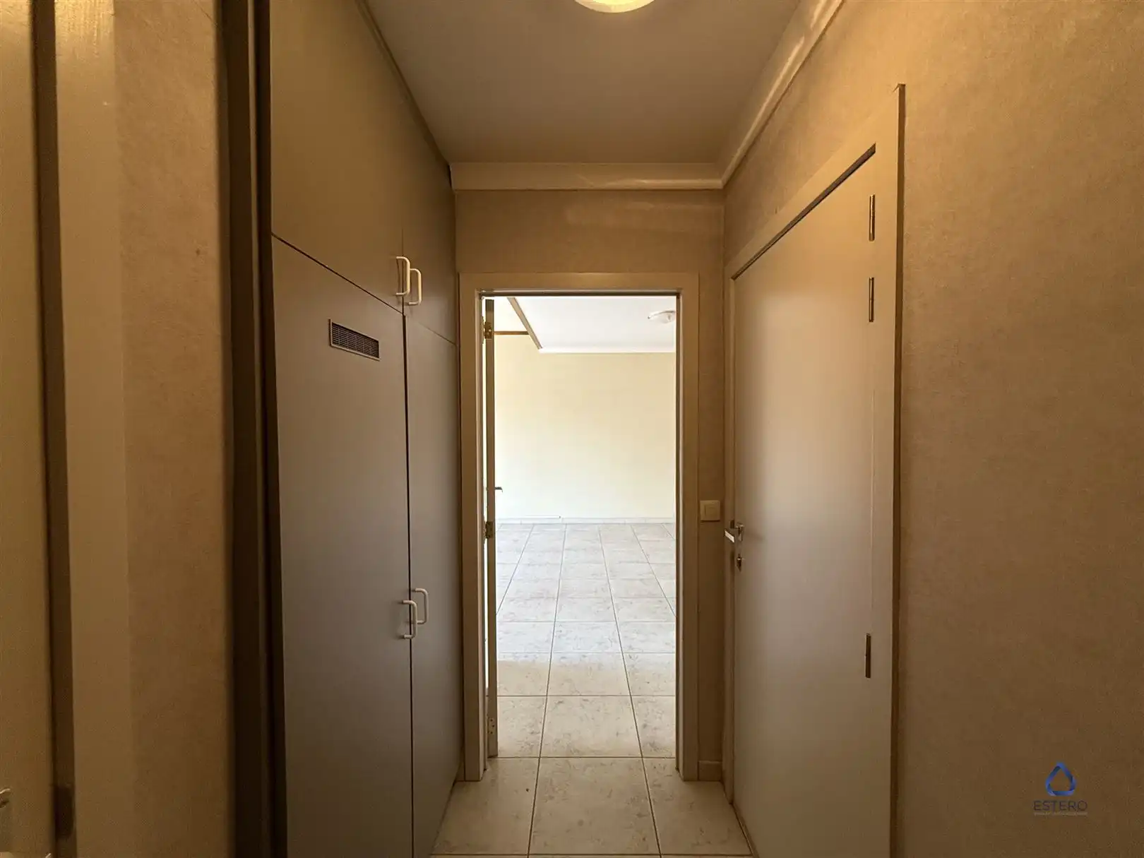 Ruime duplex te huur in centrum Sint-Lievens-Houtem foto 2