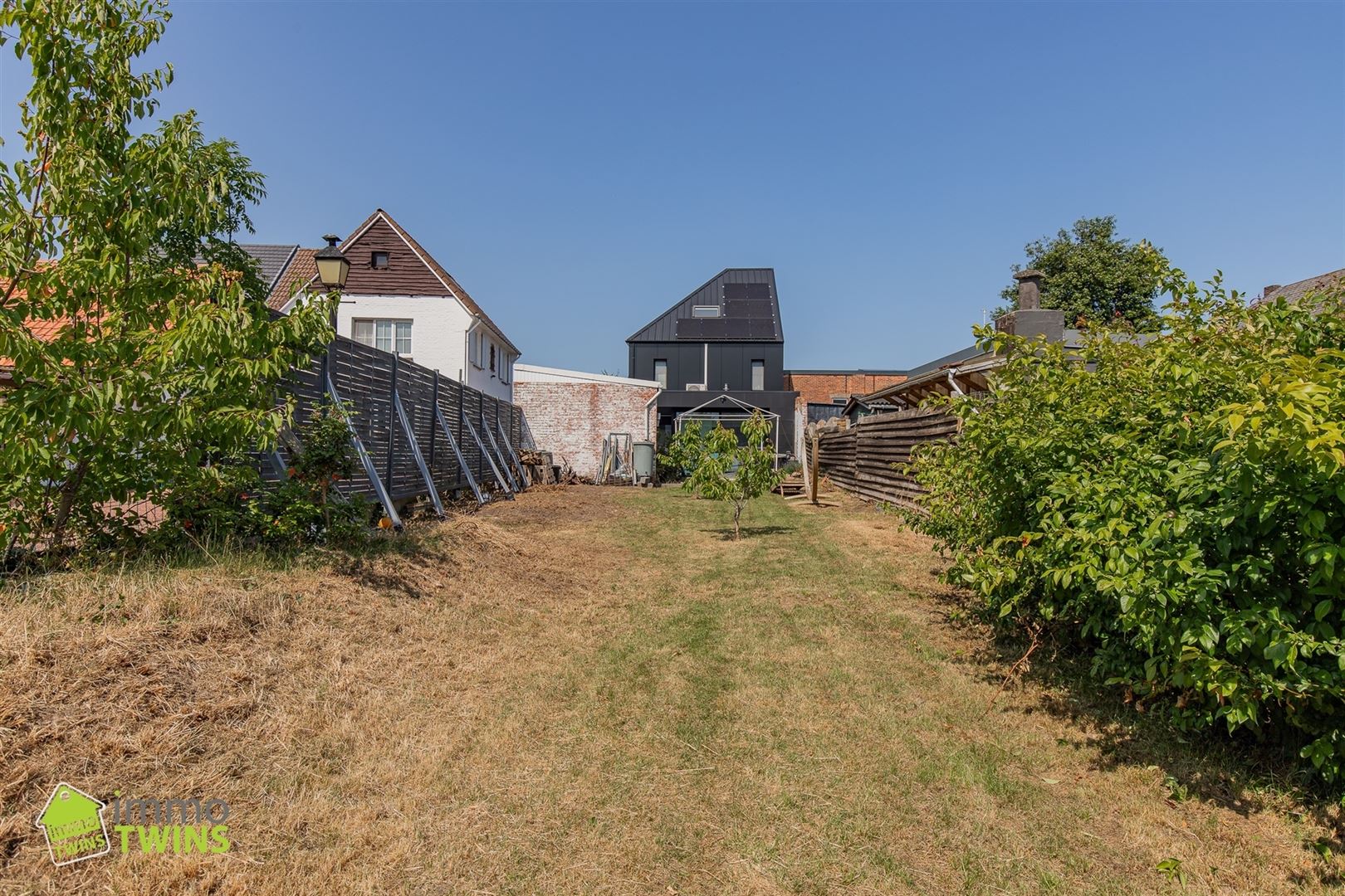 Instapklare woning met strak design te Grembergen foto 18