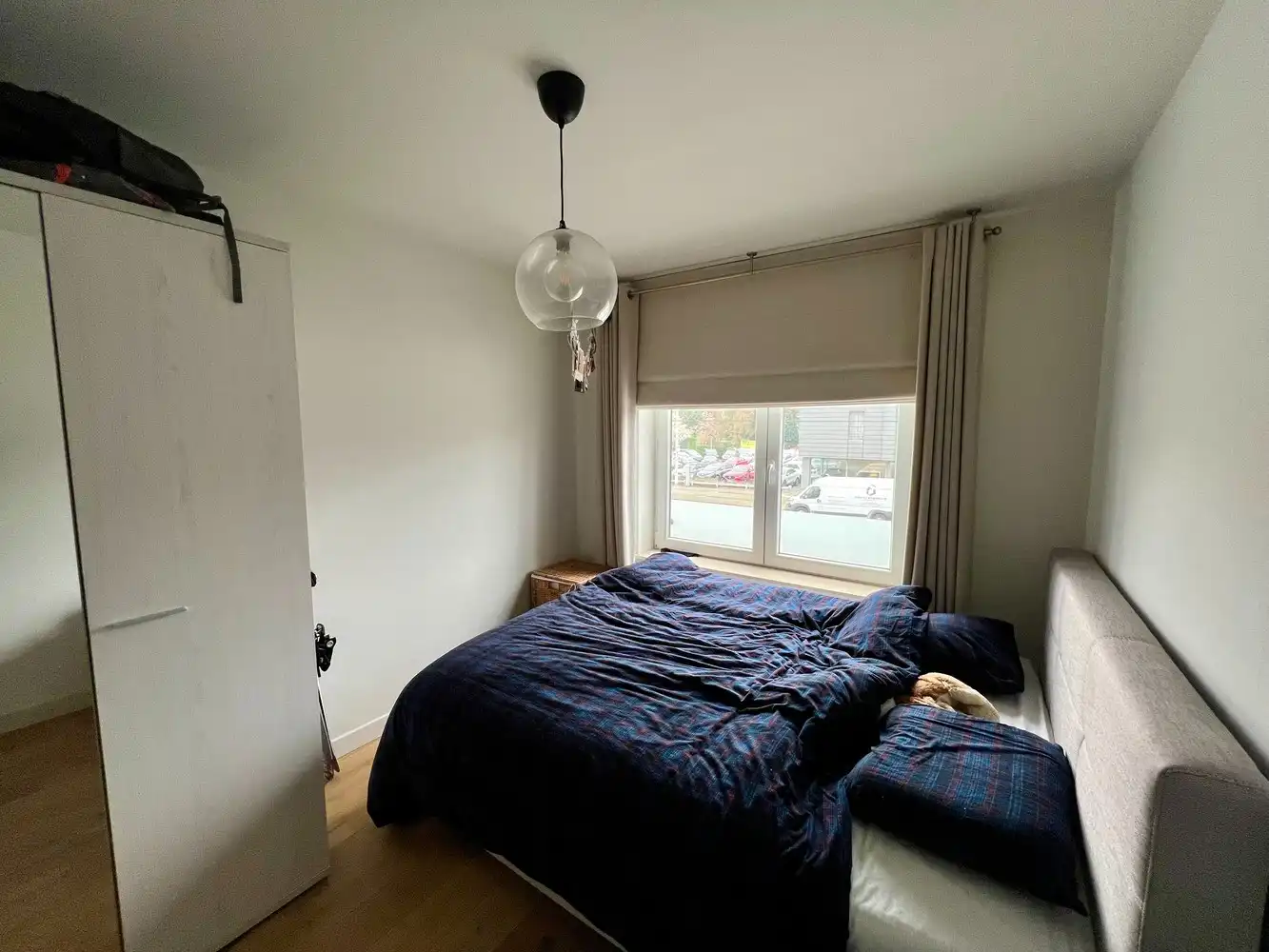 Ruim, vernieuwd appartement met 2 slaapkamers! foto 8