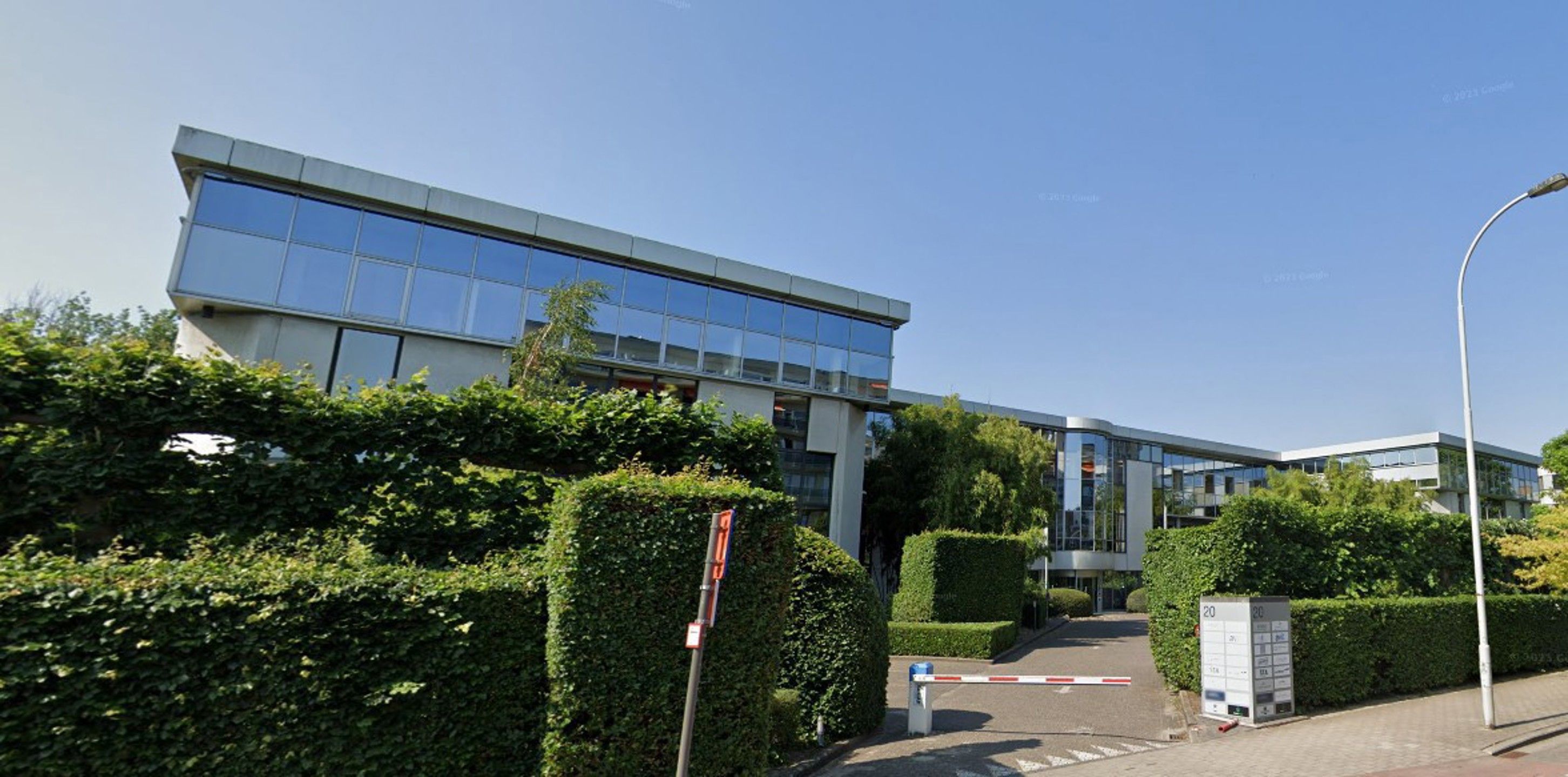 Standingvol Gerenoveerd Kantoor Te Huur In Wilrijk foto 9