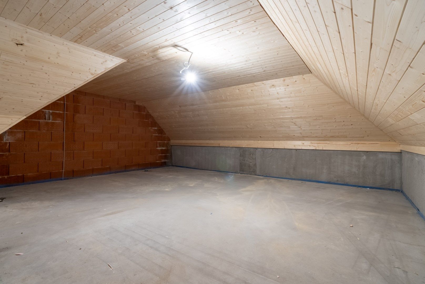 Aangenaam dakappartement met 2 slaapkamers en terras op de tweede verdieping, in Residentie Escautval. foto 10