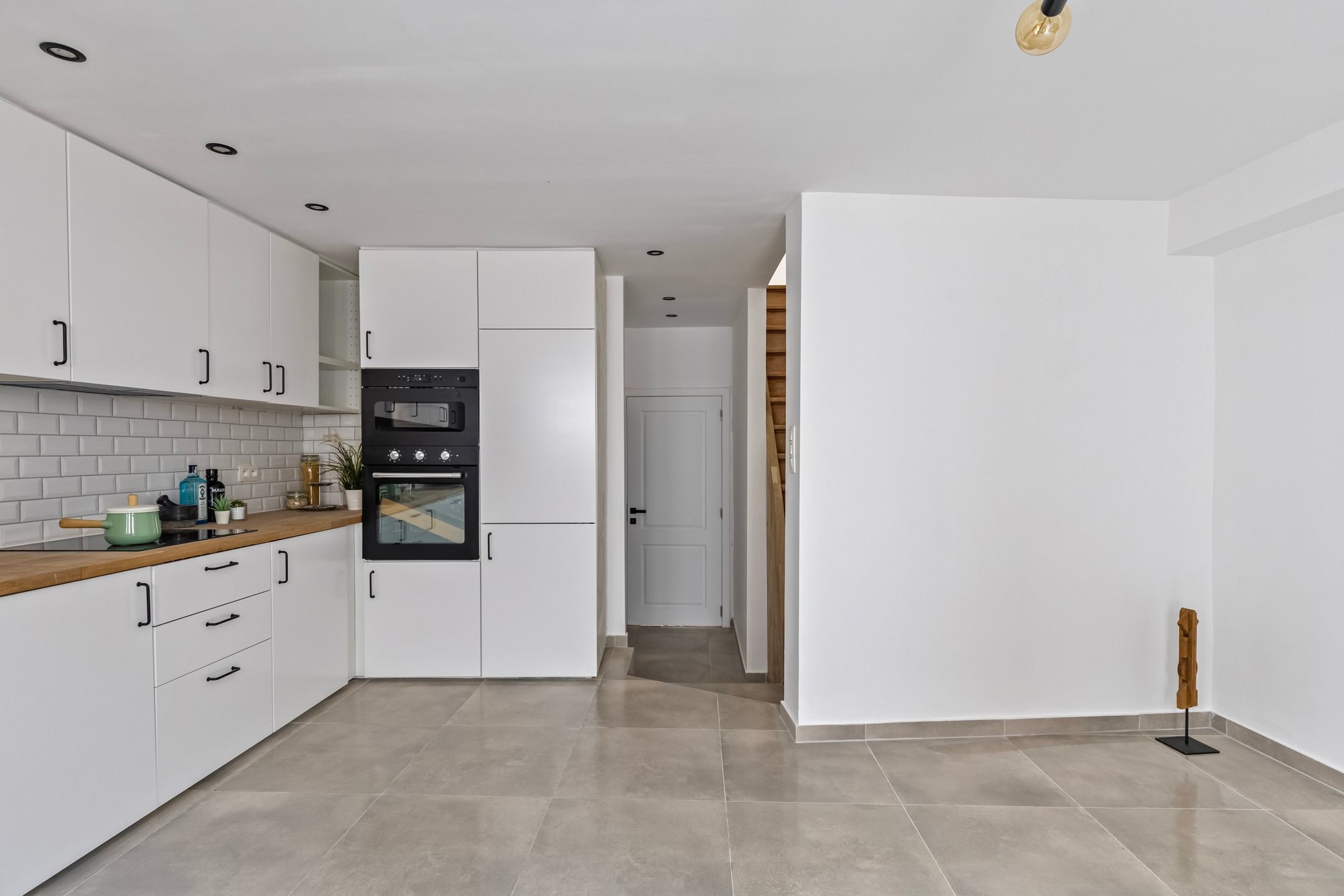 Prachtig gerenoveerde woning (met eventuele handelsruimte) foto 9