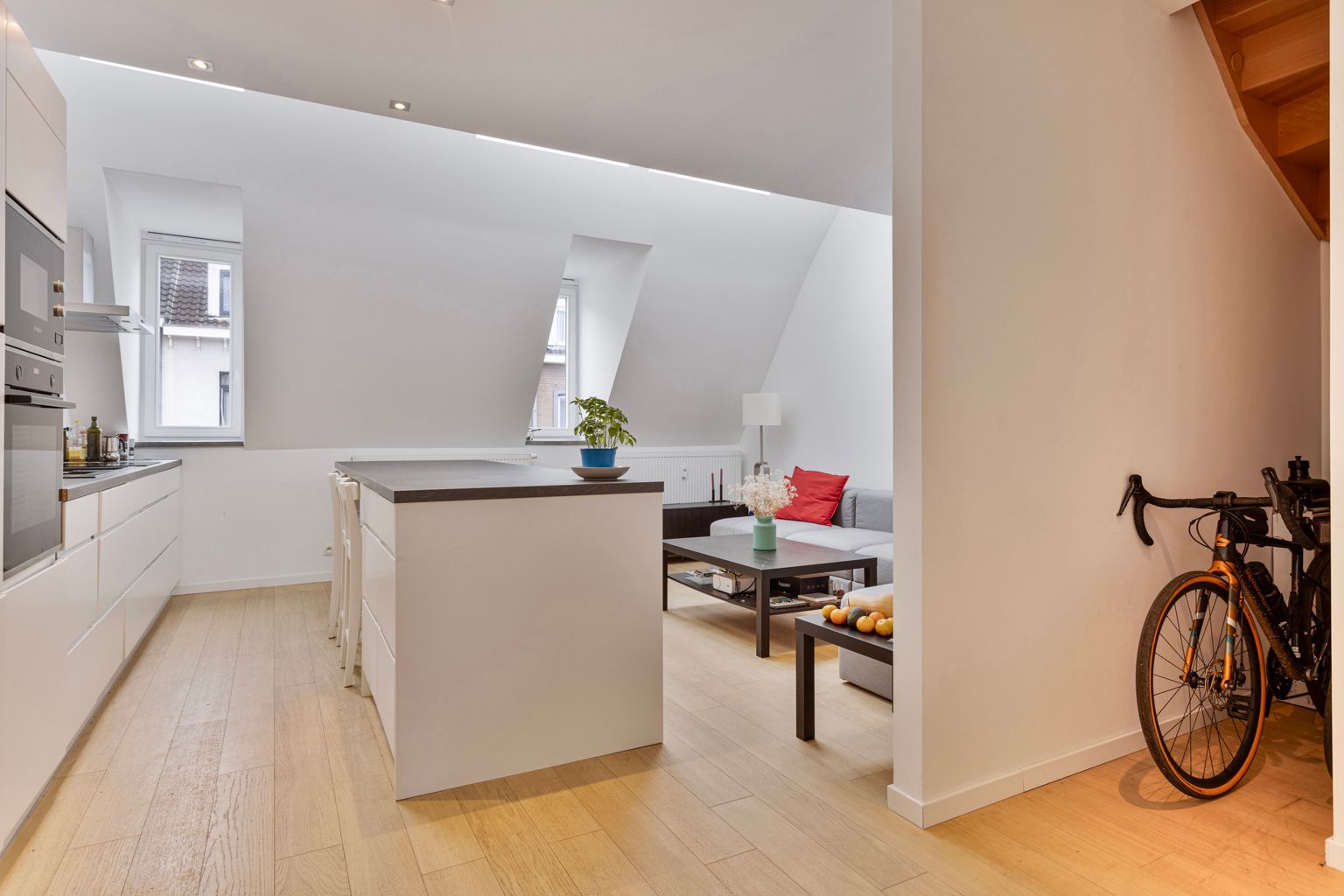 TOP INVESTERING 4,6% rendement -  Gerenoveerde Triplex  foto 12