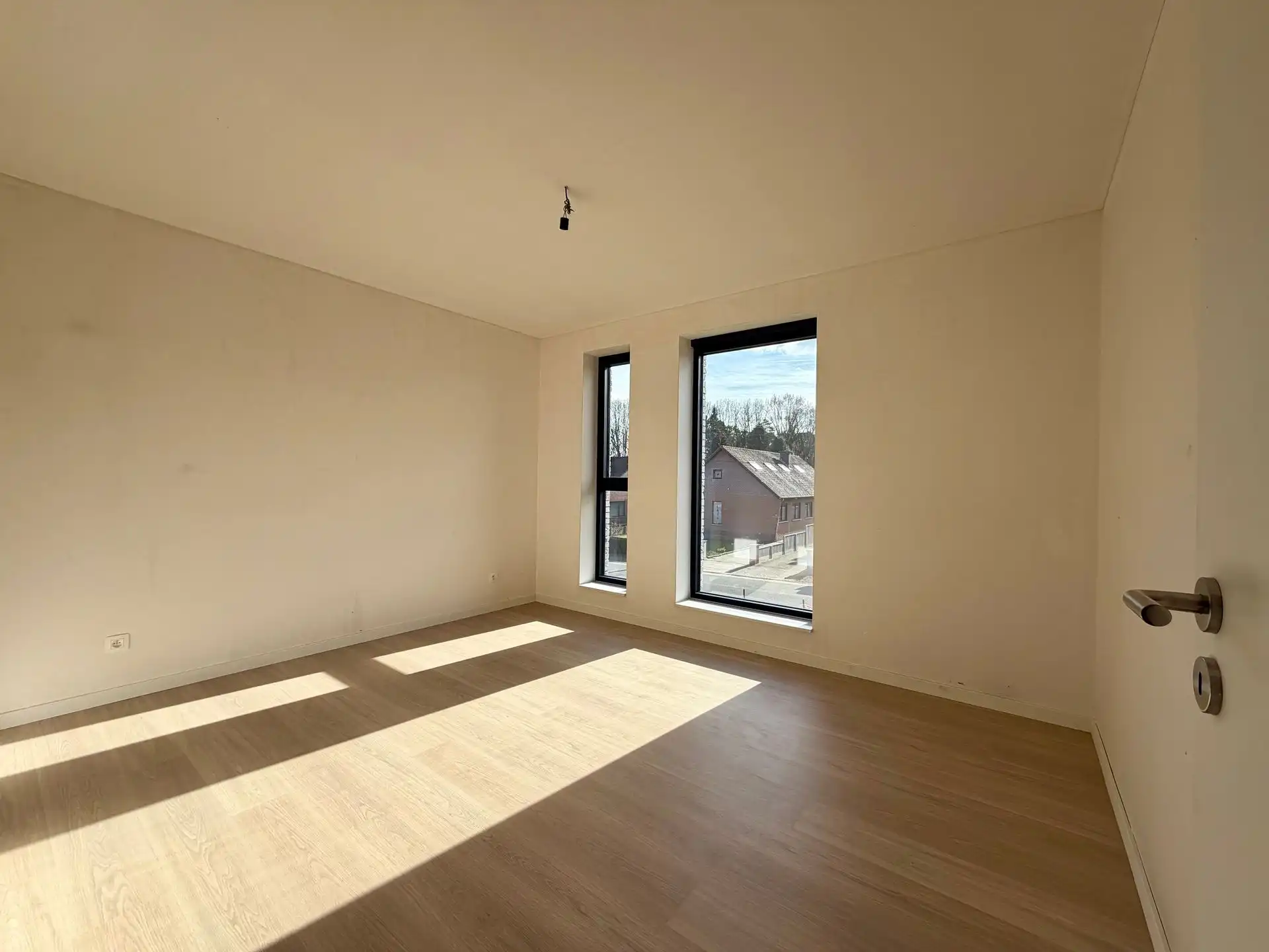 Nieuwbouwwoningen - instapklaar, energiezuinig, prachtige ligging en 3 slaapkamers foto 10