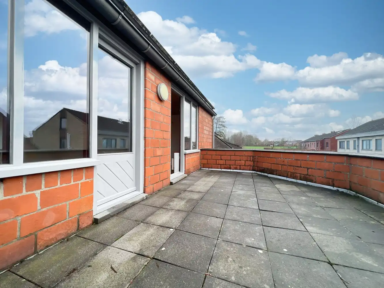 Instapklare, lichtrijke woning (4 slpks) + zonnige tuin foto 9