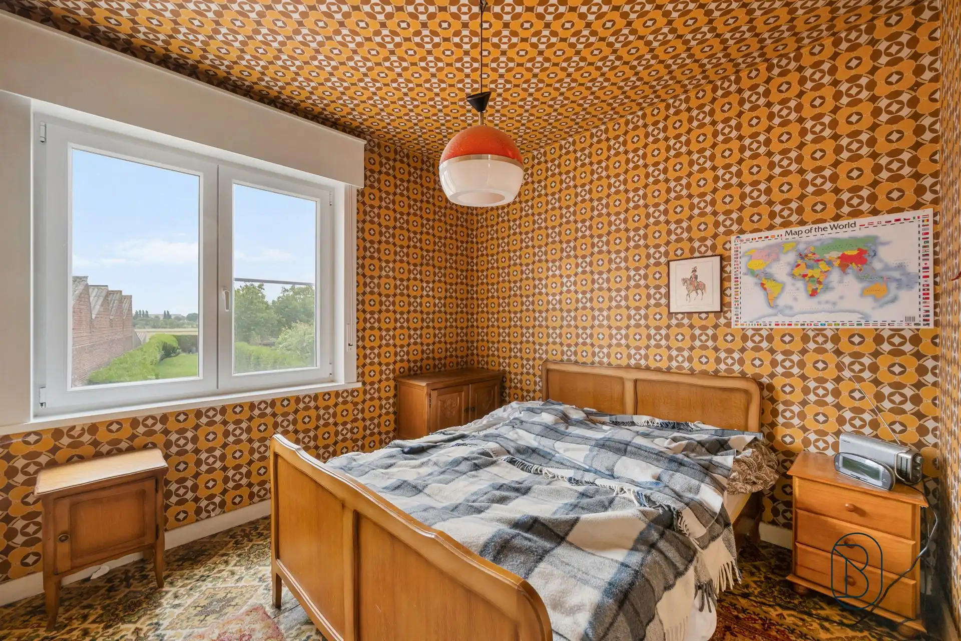 Te renoveren gezinswoning met 3 slaapkamers en grote tuin! foto 12