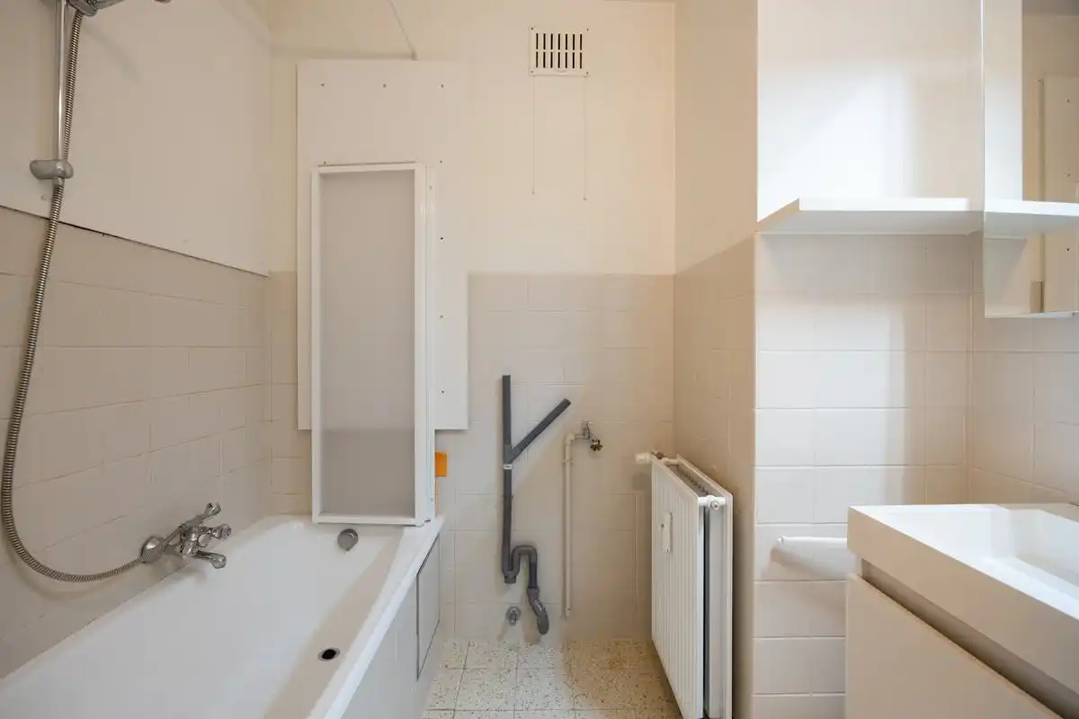 Karaktervol appartement (89m²) te koop in hartje Kortrijk foto 7